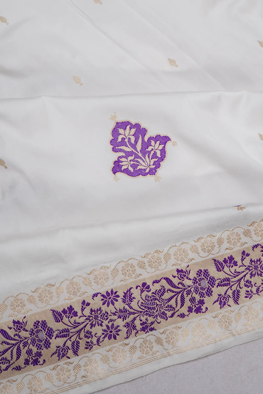 Banarasi Silk Kadwa Butta White Saree