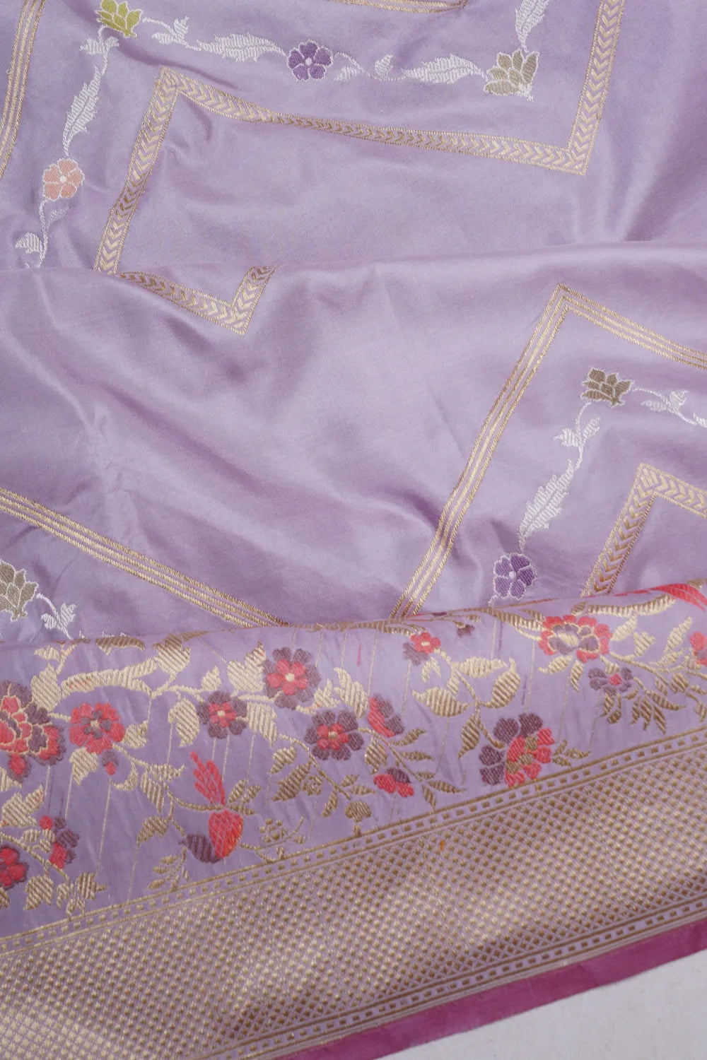 Banarasi Silk Kadwa Zig Zag Lines Lavender Saree