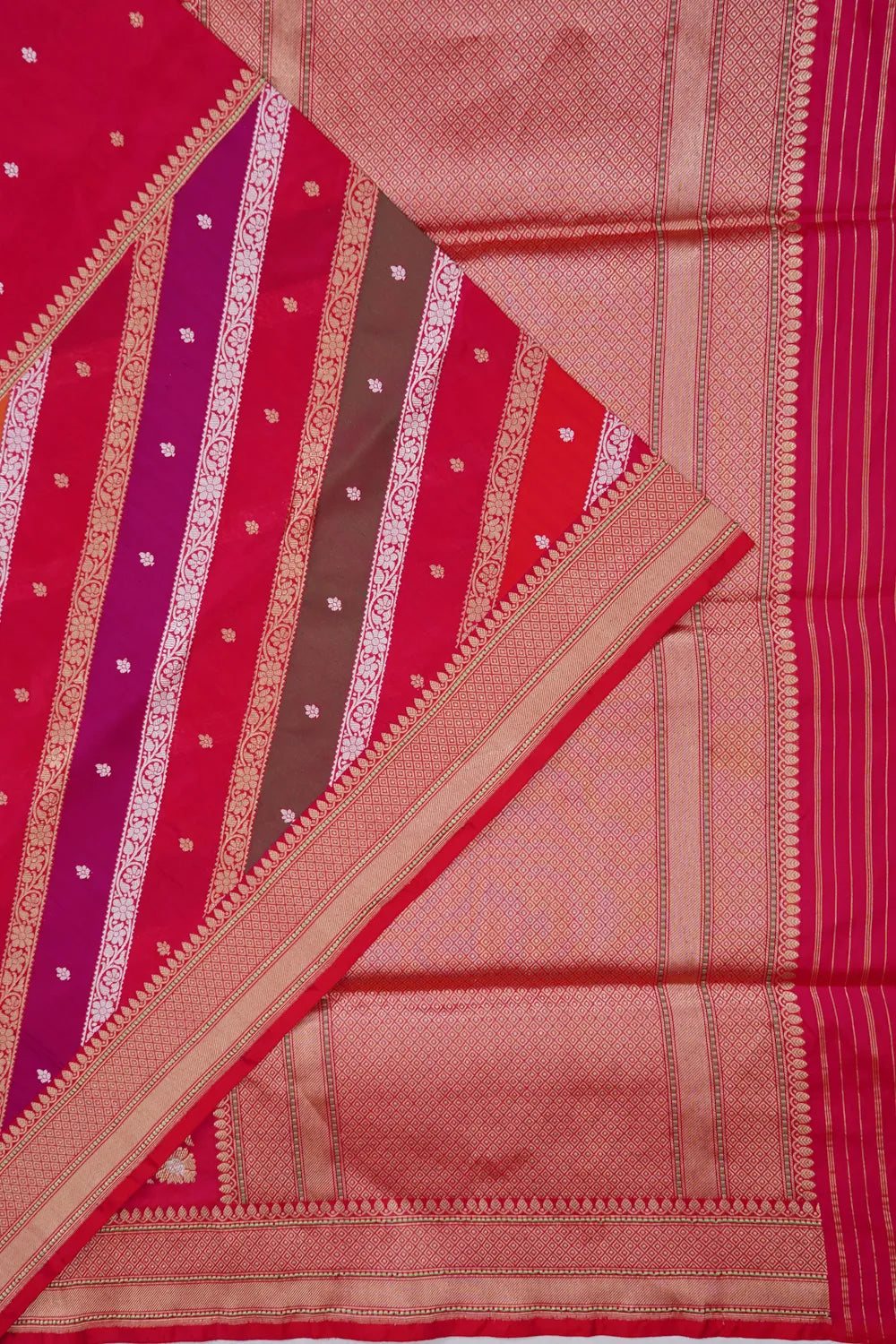 Banarasi Silk Butta Pink Saree With Big Rangkat Border