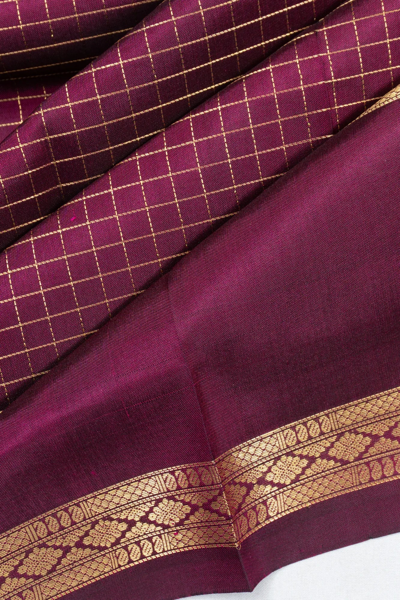 Classic Kanchipuram Silk Checks Purple Saree With Rettai Pettu Border