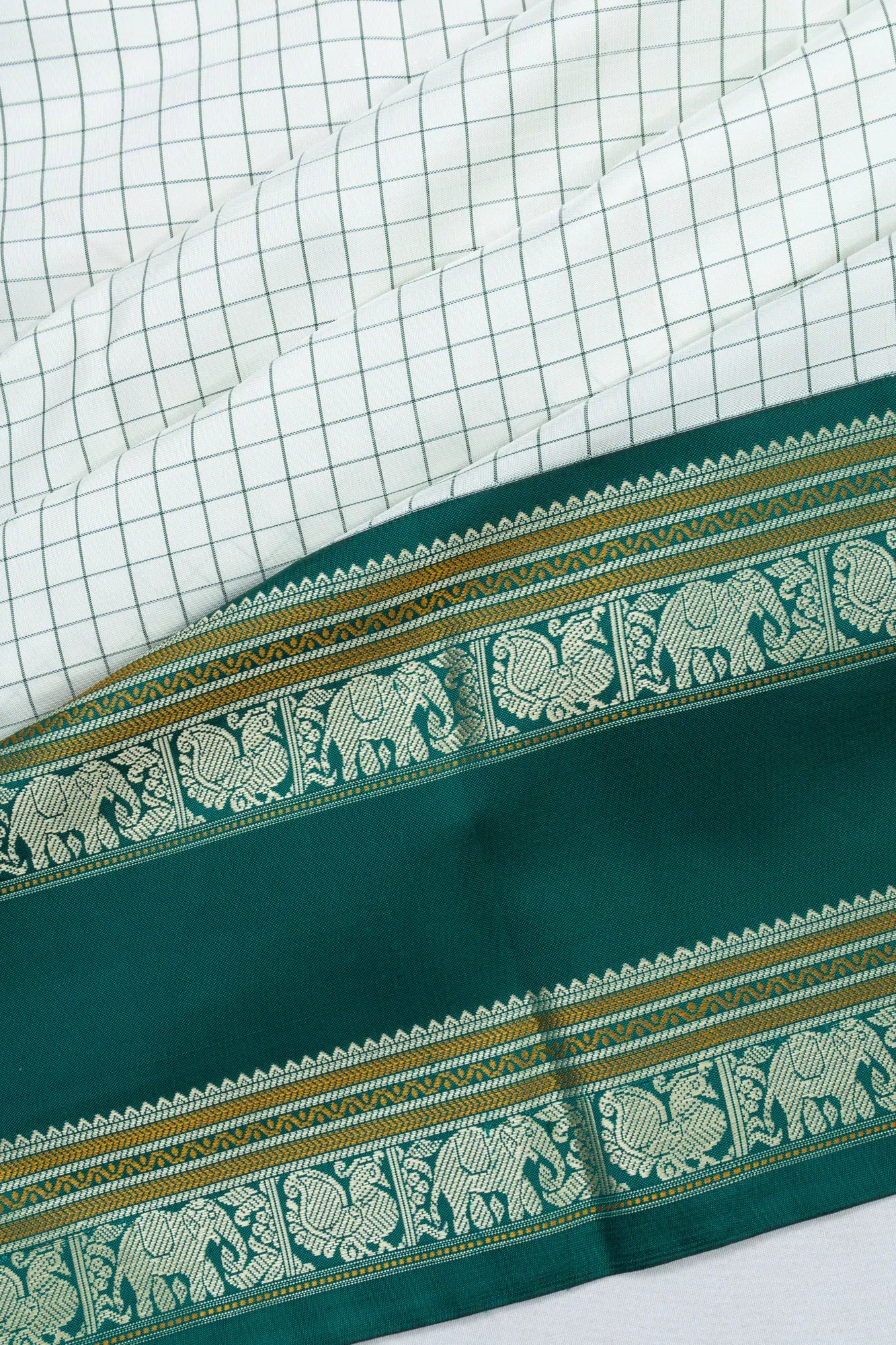 Classic Zero Zari Kanchipuram Silk Checks White Saree With Rettai Pettu Border