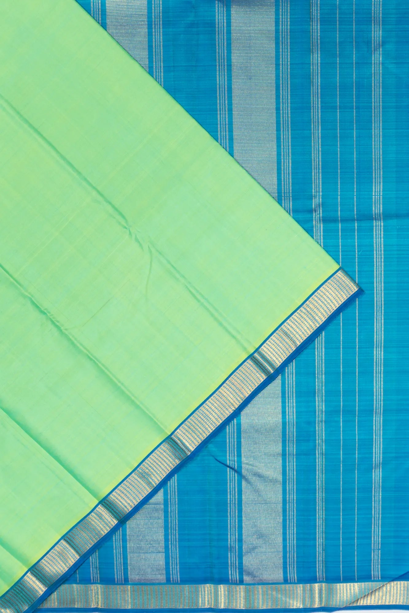 Classic Kanchipuram Silk Plain Green Saree