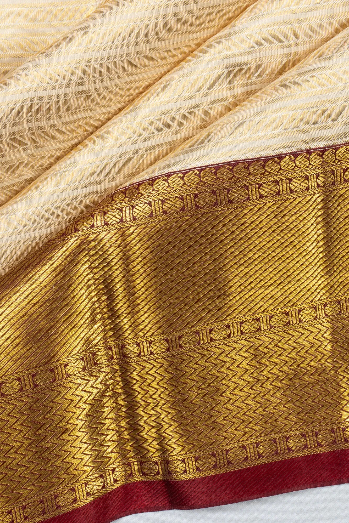 Kanchipuram Silk Horizontal Lines White Saree