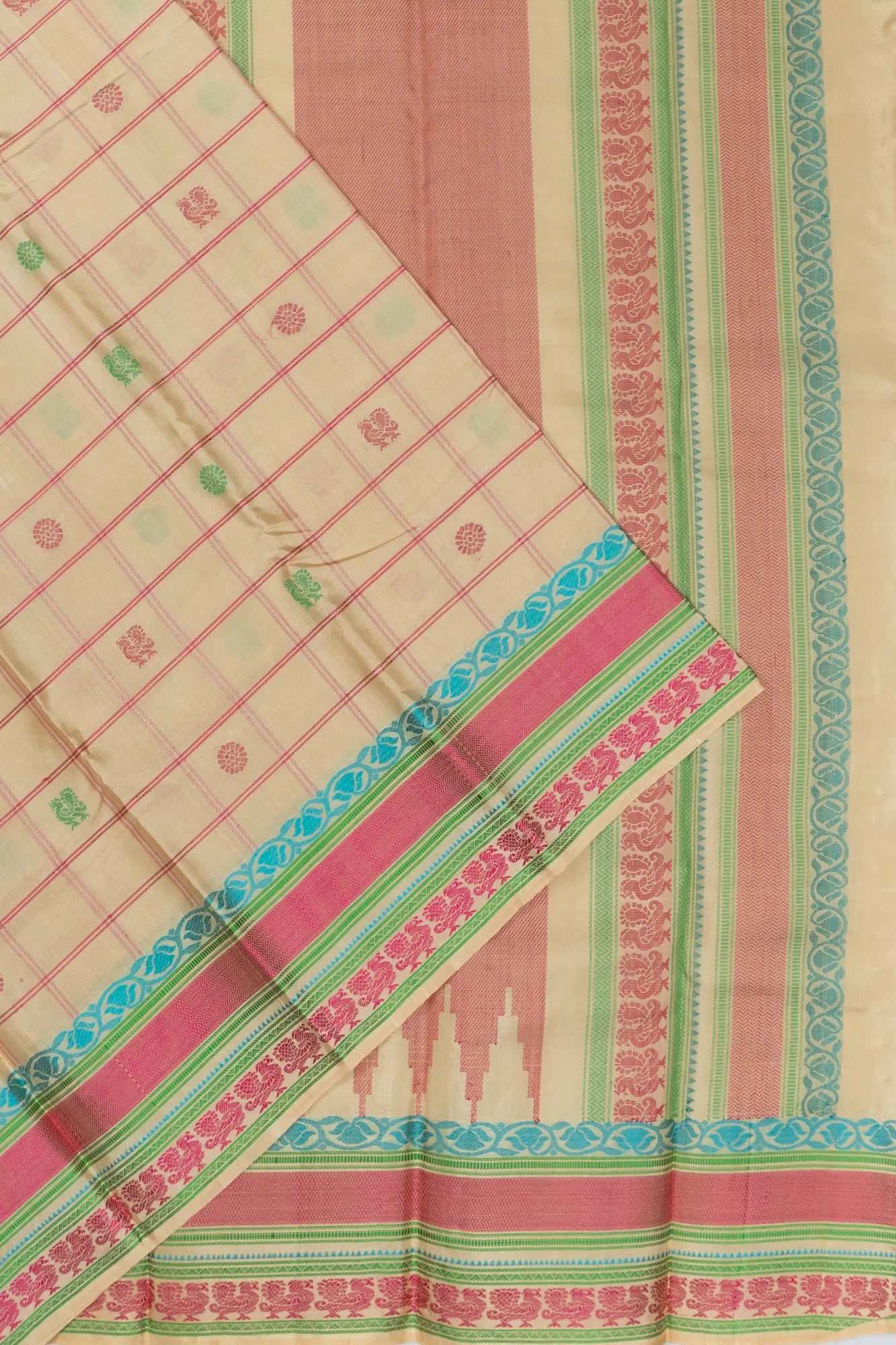 Classic Zero Zari Kanchipuram Silk Checks And Butta Cream Saree