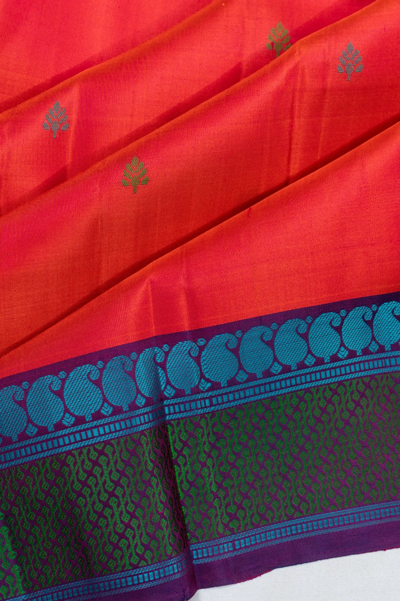 Zero Zari Kanchipuram Silk Butta Crismo Red Saree