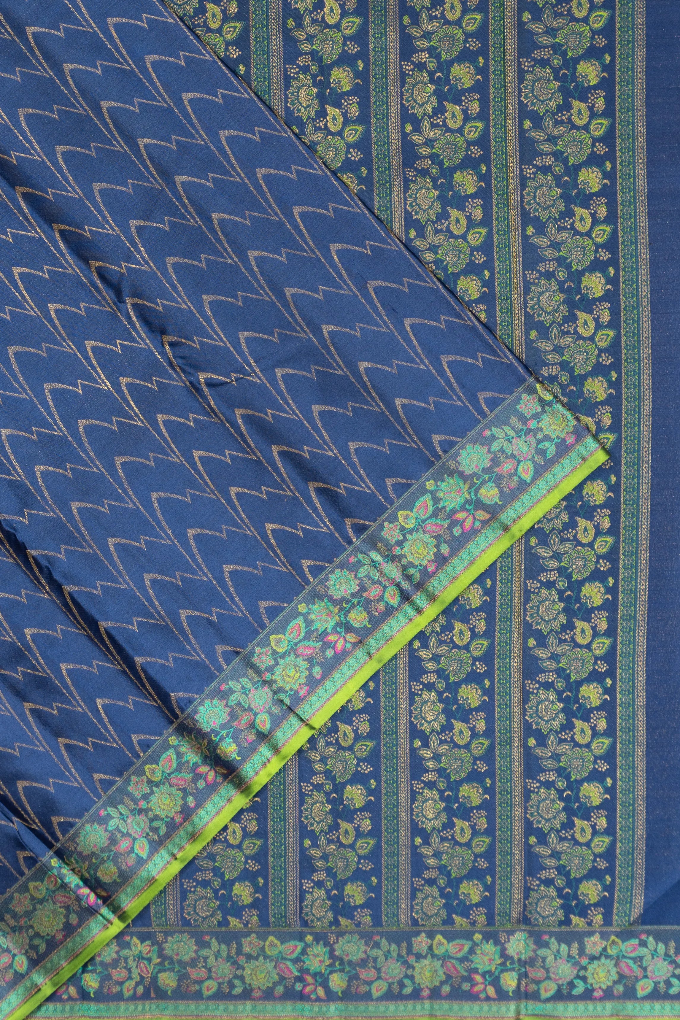 Zero Zari Classic Kanchipuram Silk Zig Zag Lines Dark Blue Saree