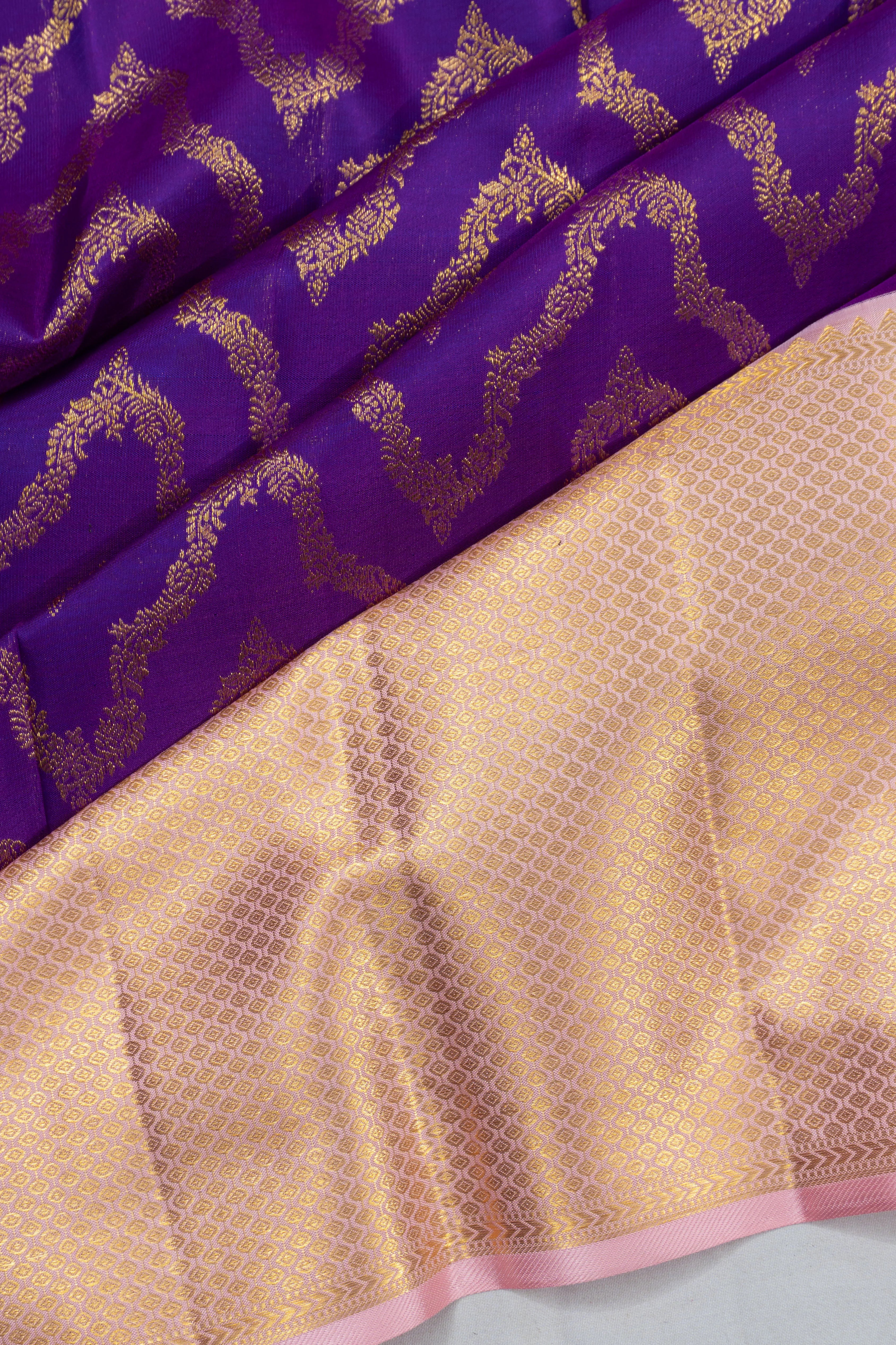 Kanchipuram Silk Zig Zag Lines Violet Saree