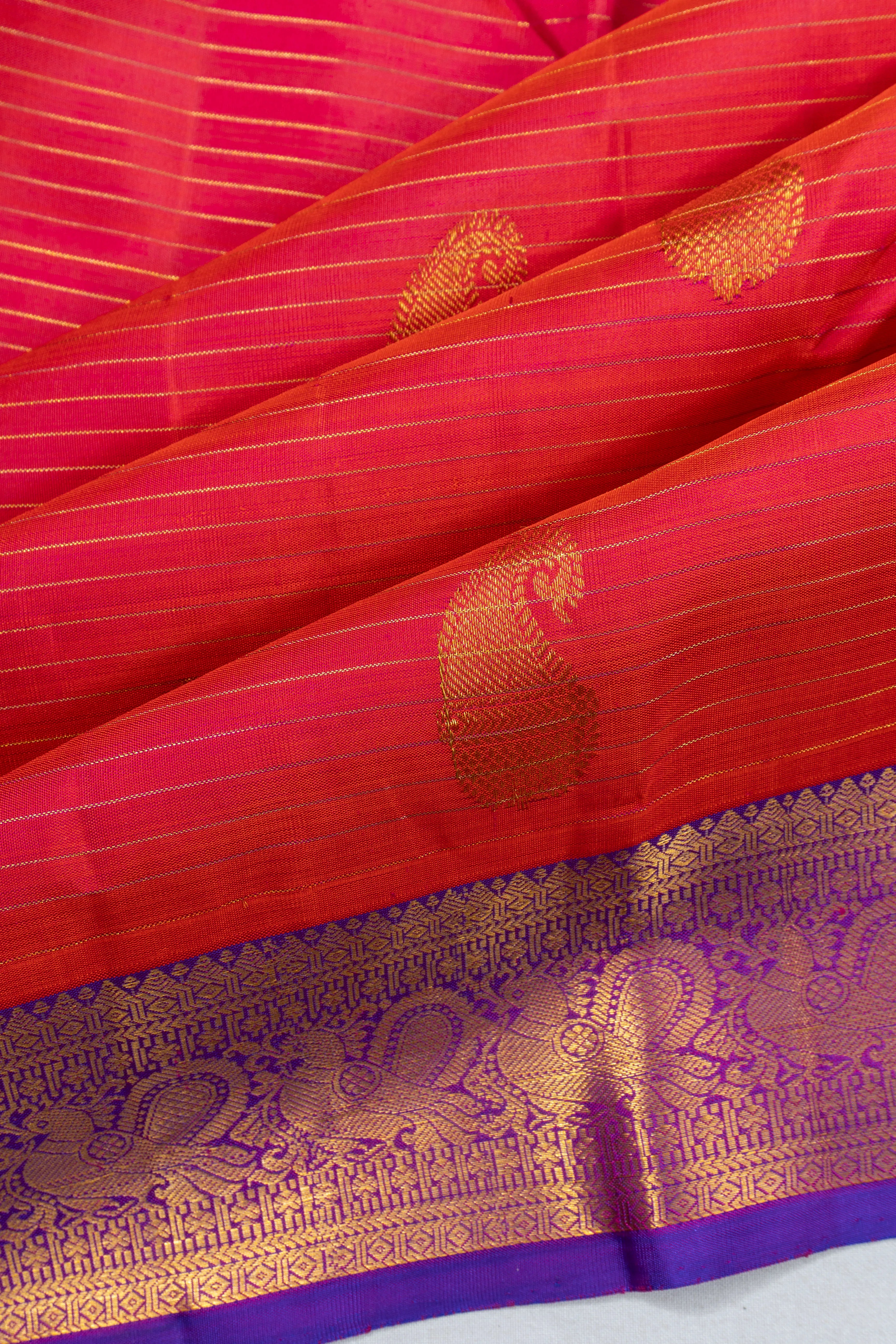 Classic Kanchipuram Silk Horzontal Lines And Butta Dual Tone Pink And Orange Saree