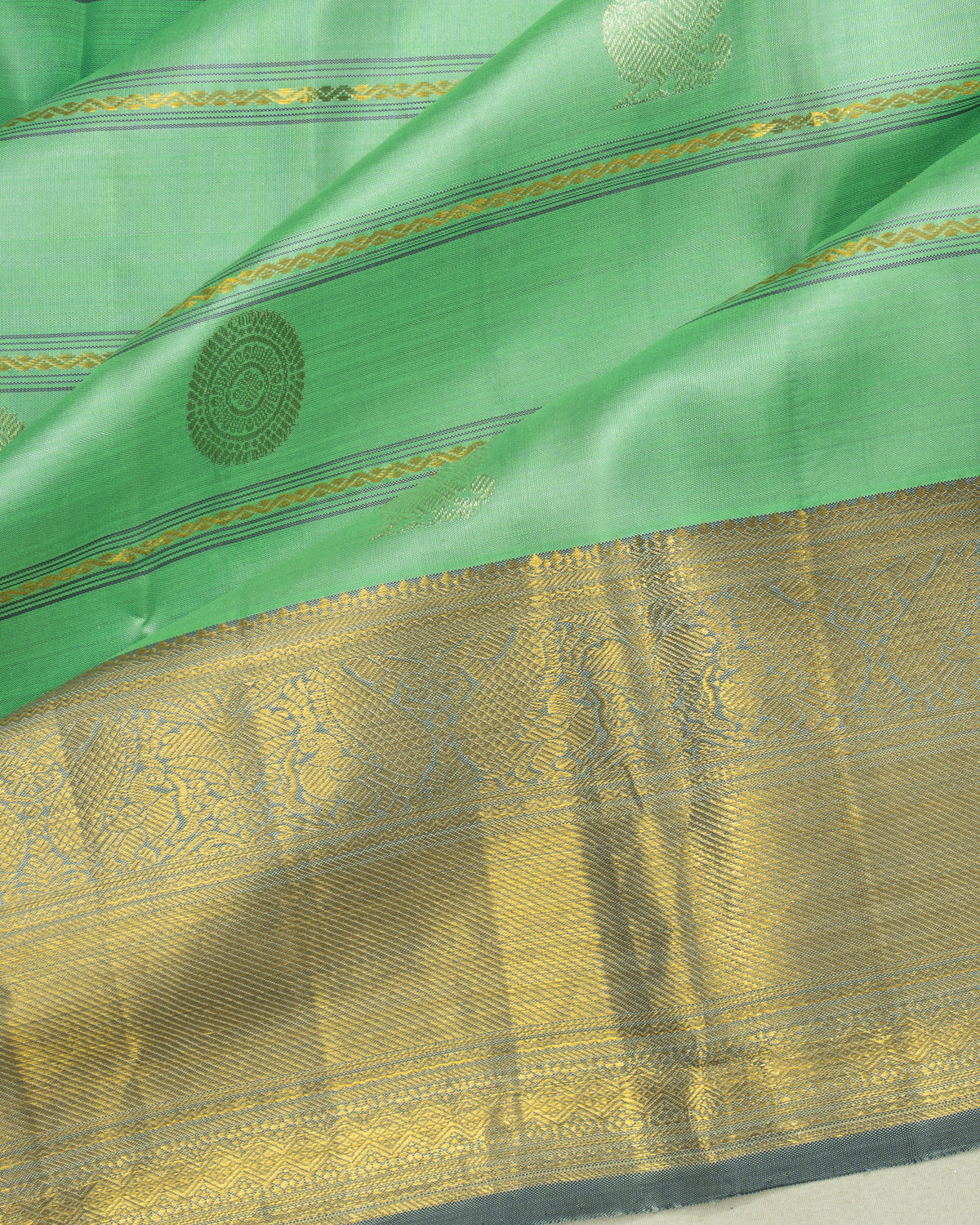 Kanchipuram Silk Lines And Butta Pastel Green Saree