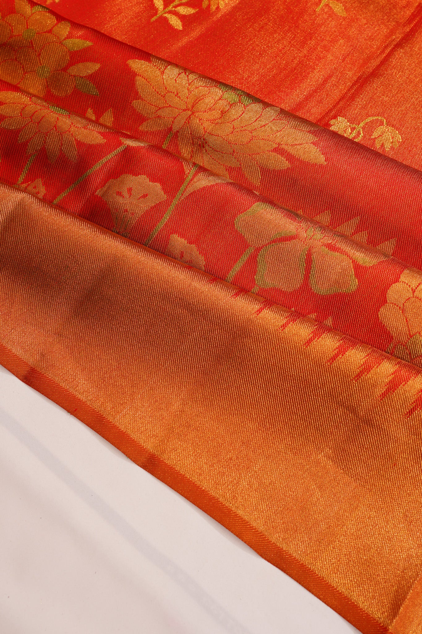 Kanchipuram Silk Tissue Butta Red Saree