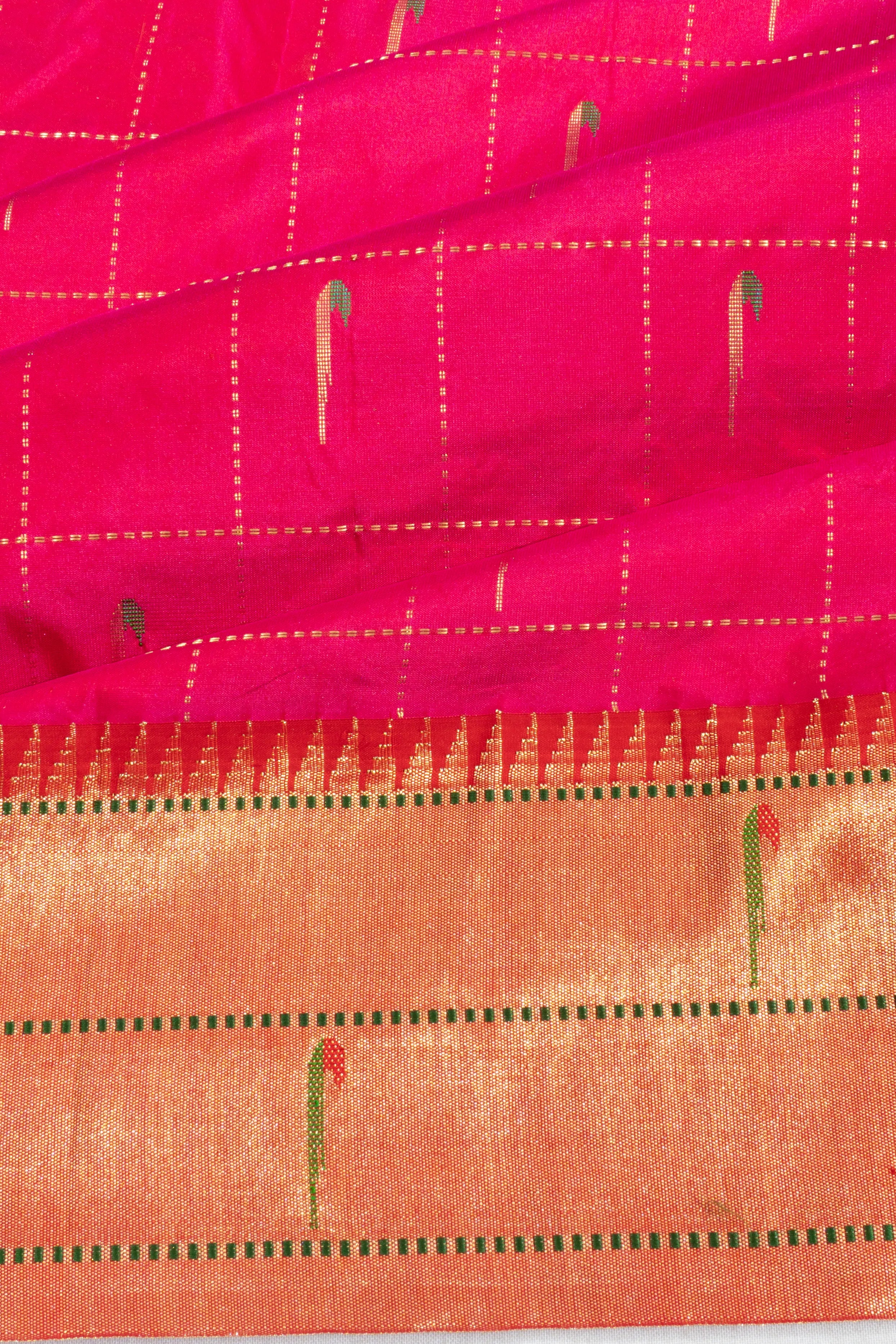 Muniya Silk Checks And Butta Rani Pink Saree