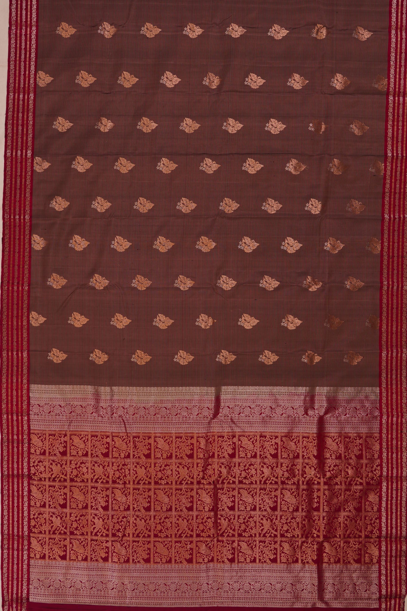 Taranga Kanchi Silk Oosi Lines And Butta Maroon Saree