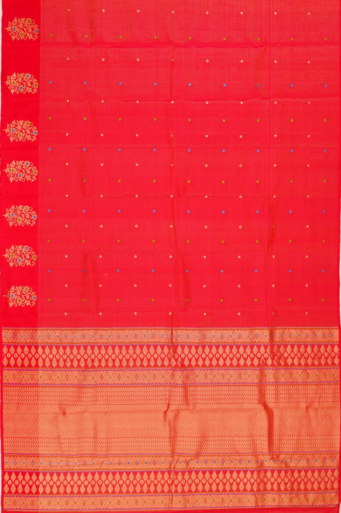Taranga Kanchi Silk Oosi Lines And Butta Red Saree