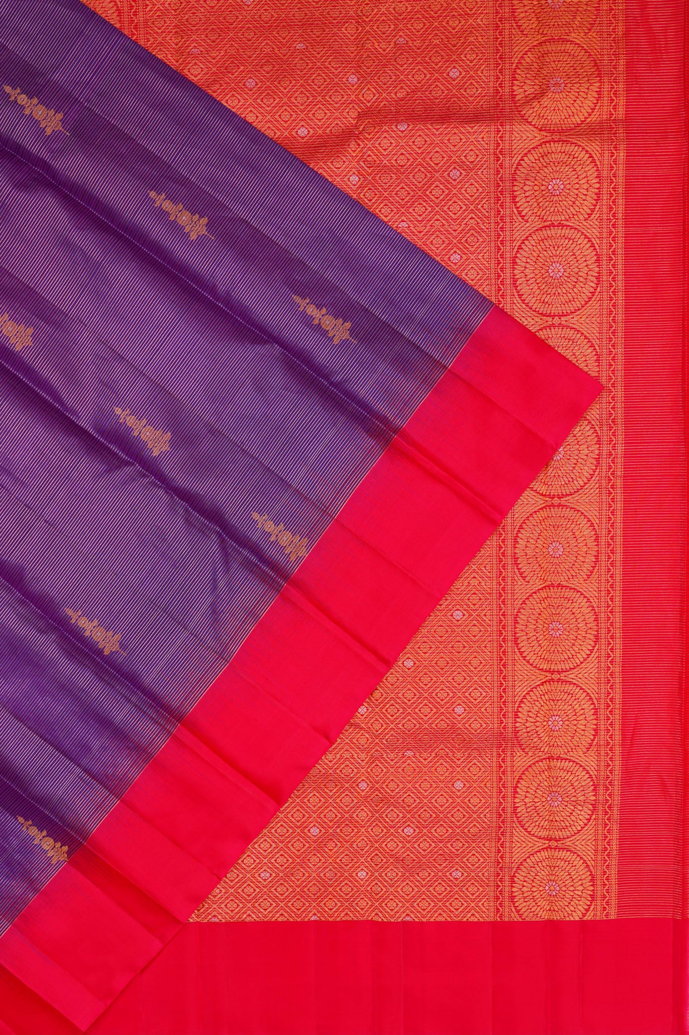 Taranga Kanchi Silk Oosi Line And Butta Violet Saree