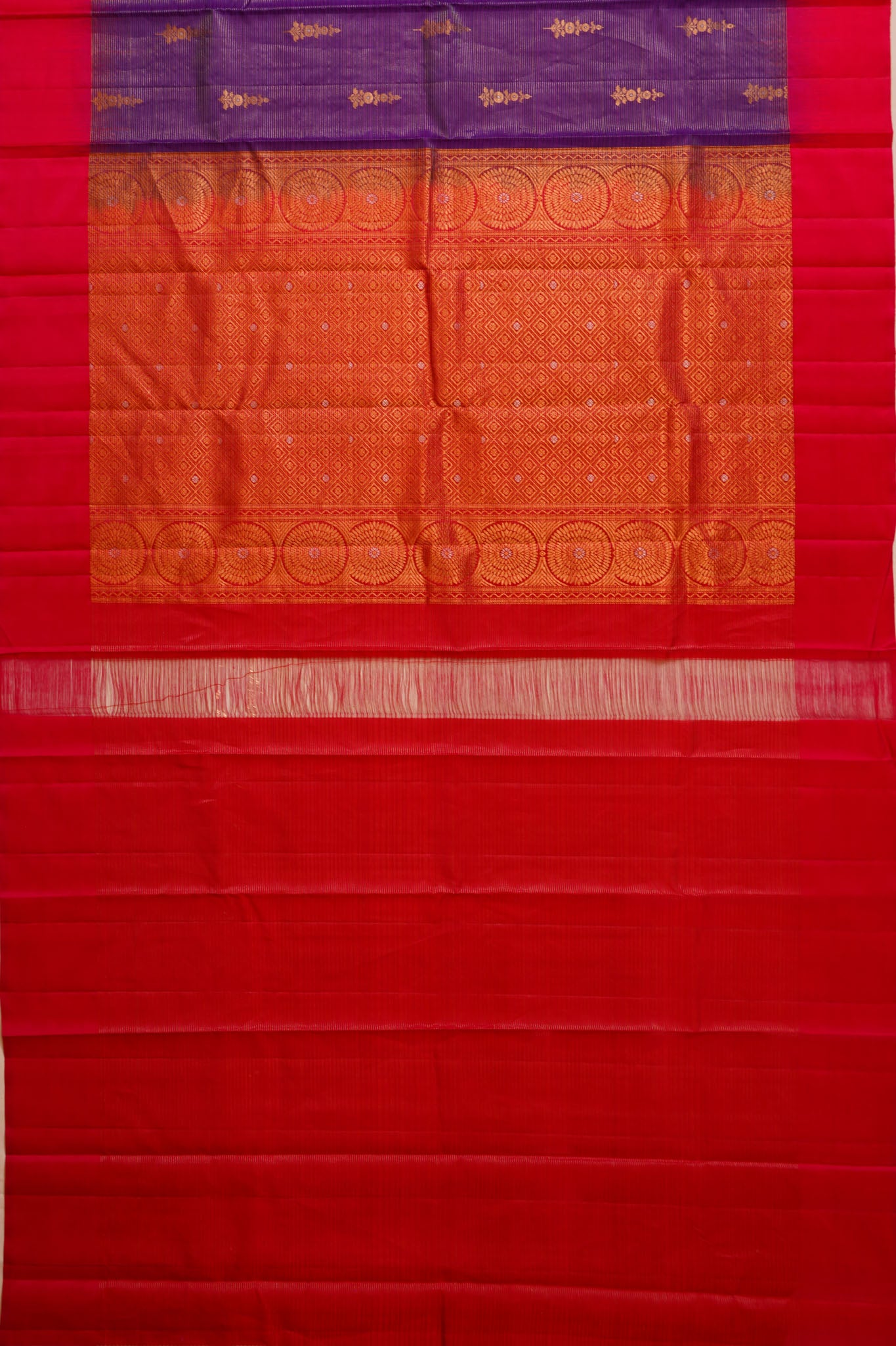 Taranga Kanchi Silk Oosi Line And Butta Violet Saree