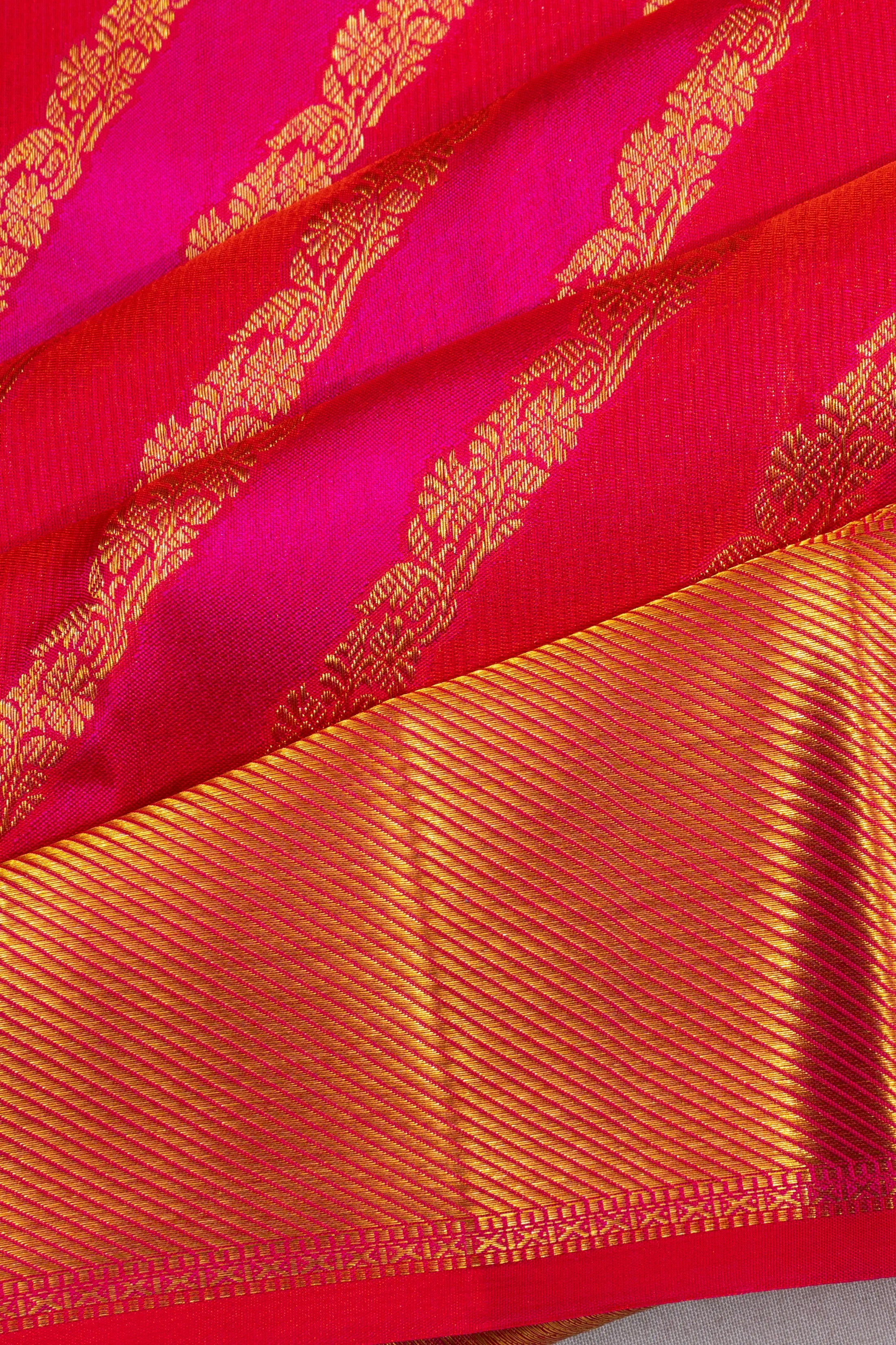 Kanchipuram Silk Tissue Leheriya Jaal Pink And Red Saree