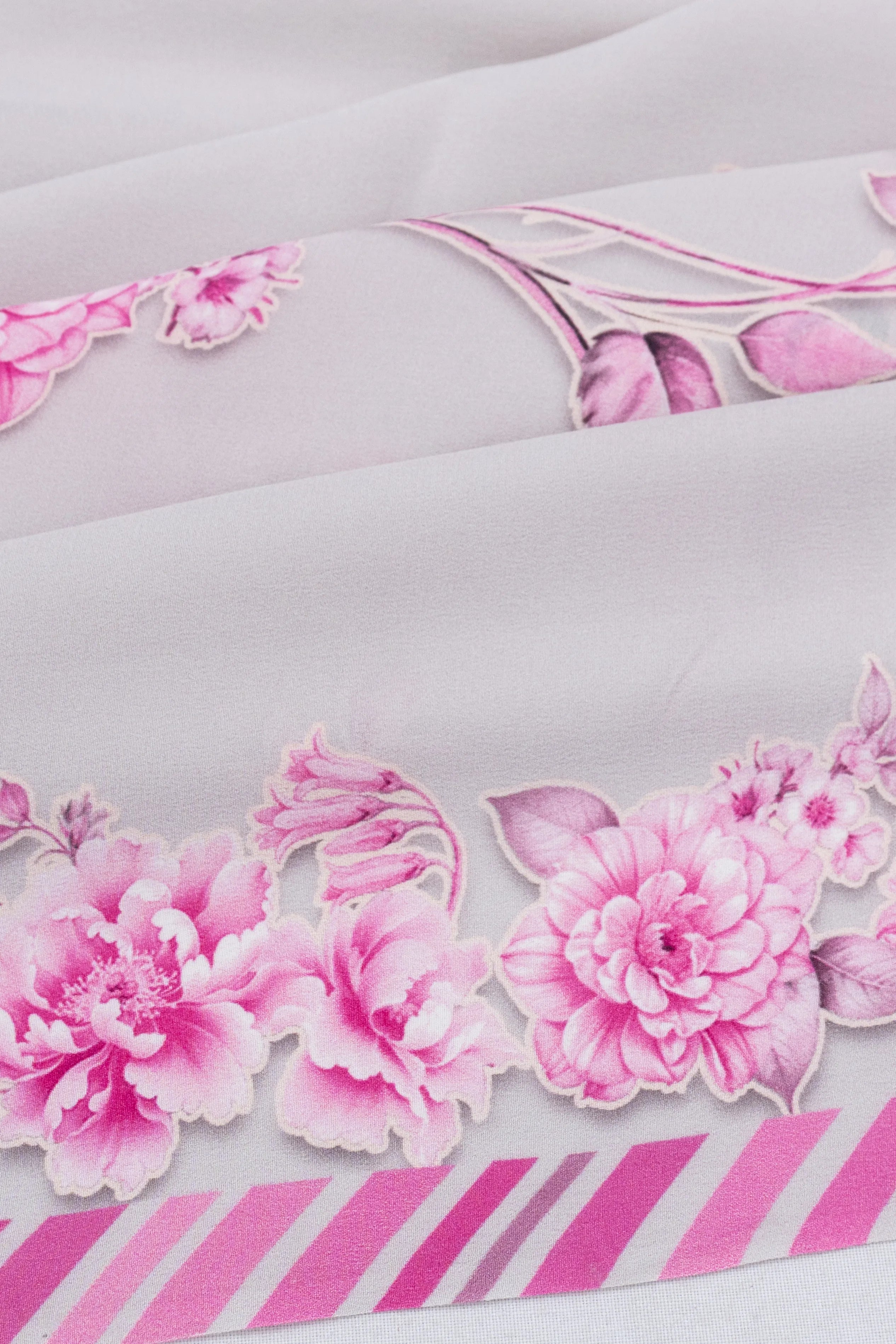 Georgette Floral Printed Pastel Grey Saree