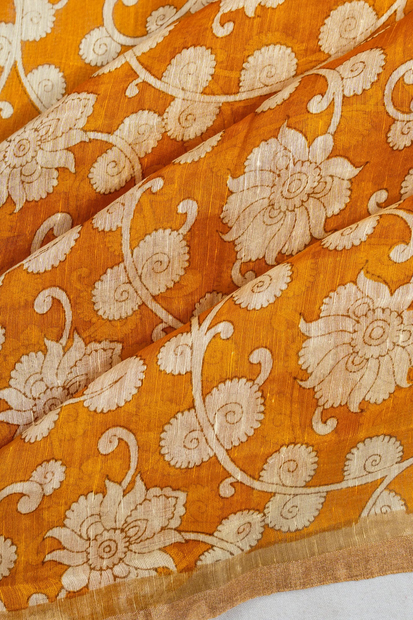 Linen Floral Printed Yellow Saree With Embroidery Pallu