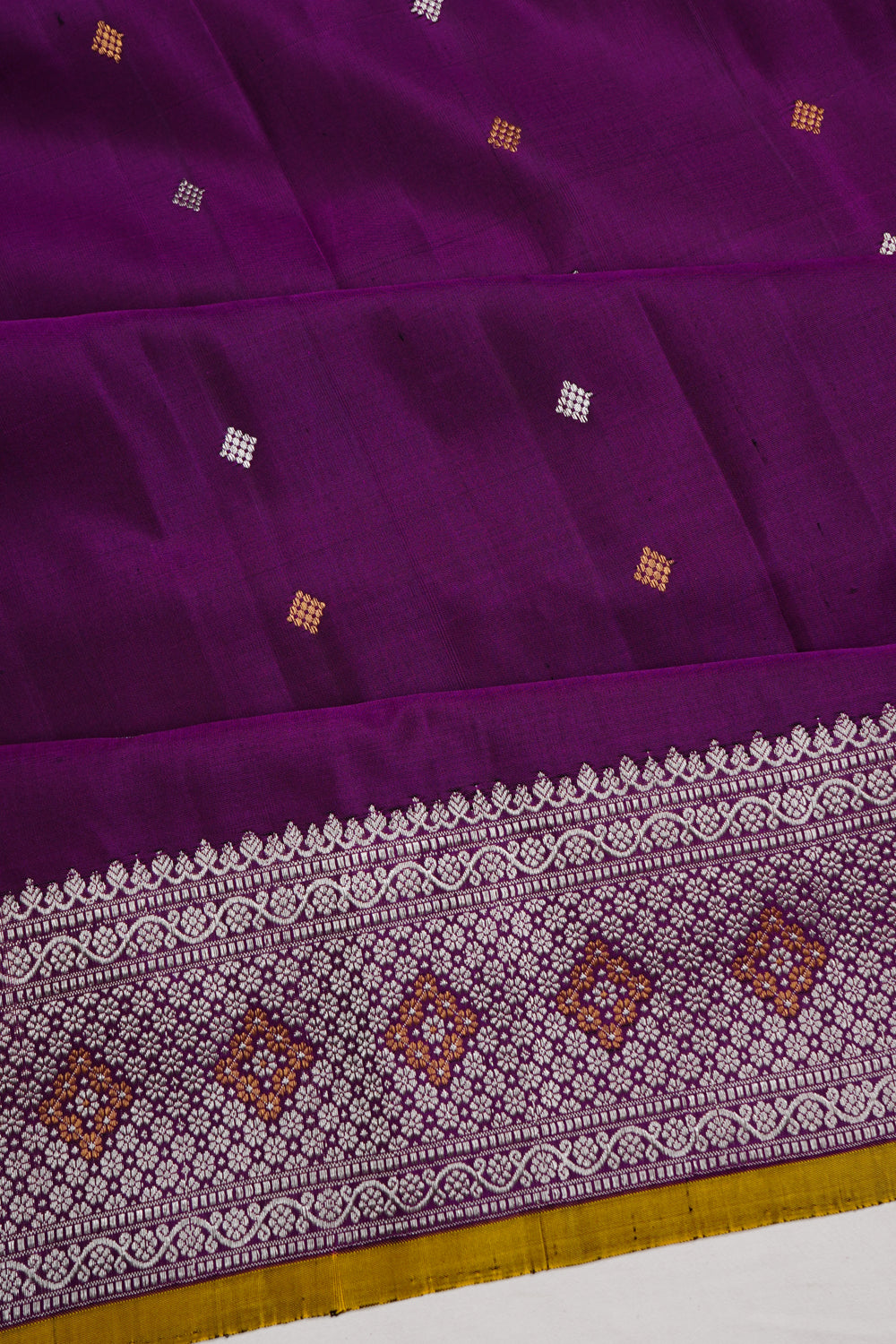 Gadwal Silk Butta Purple Saree