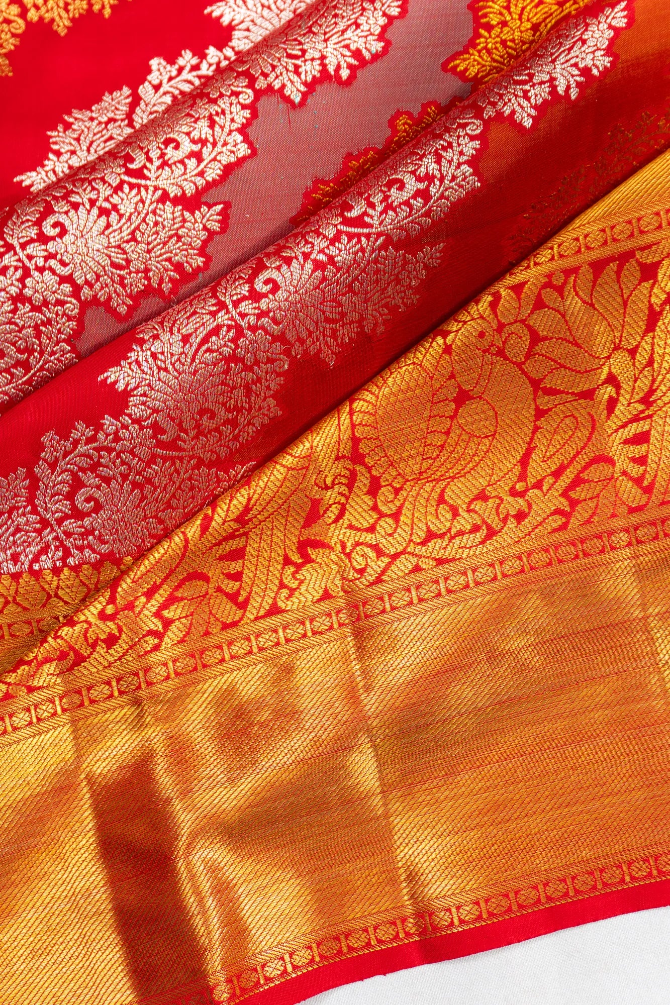 Kanchipuram Silk Leheriya Jaal Red Saree