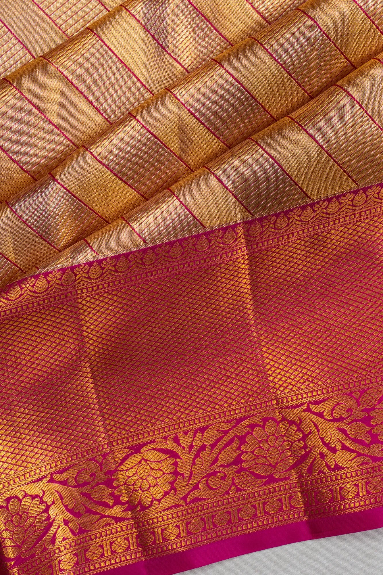 Kanchipuram Silk Tissue Diagonal Lines Gold Saree