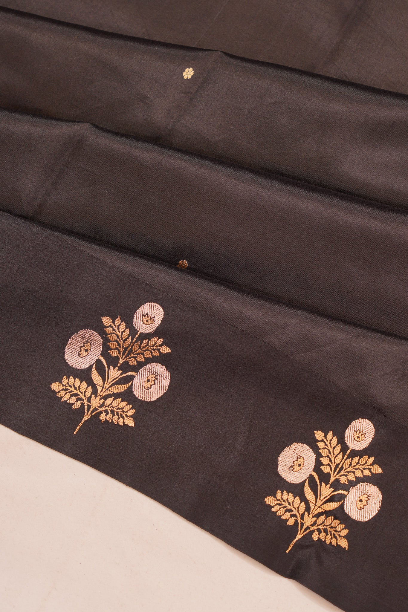 Banarasi Katan Silk Butta Red Saree