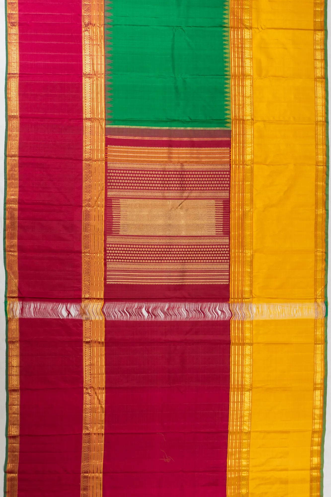 Kanchipuram Silk Plain Green Saree With Ganga Jamuna Border