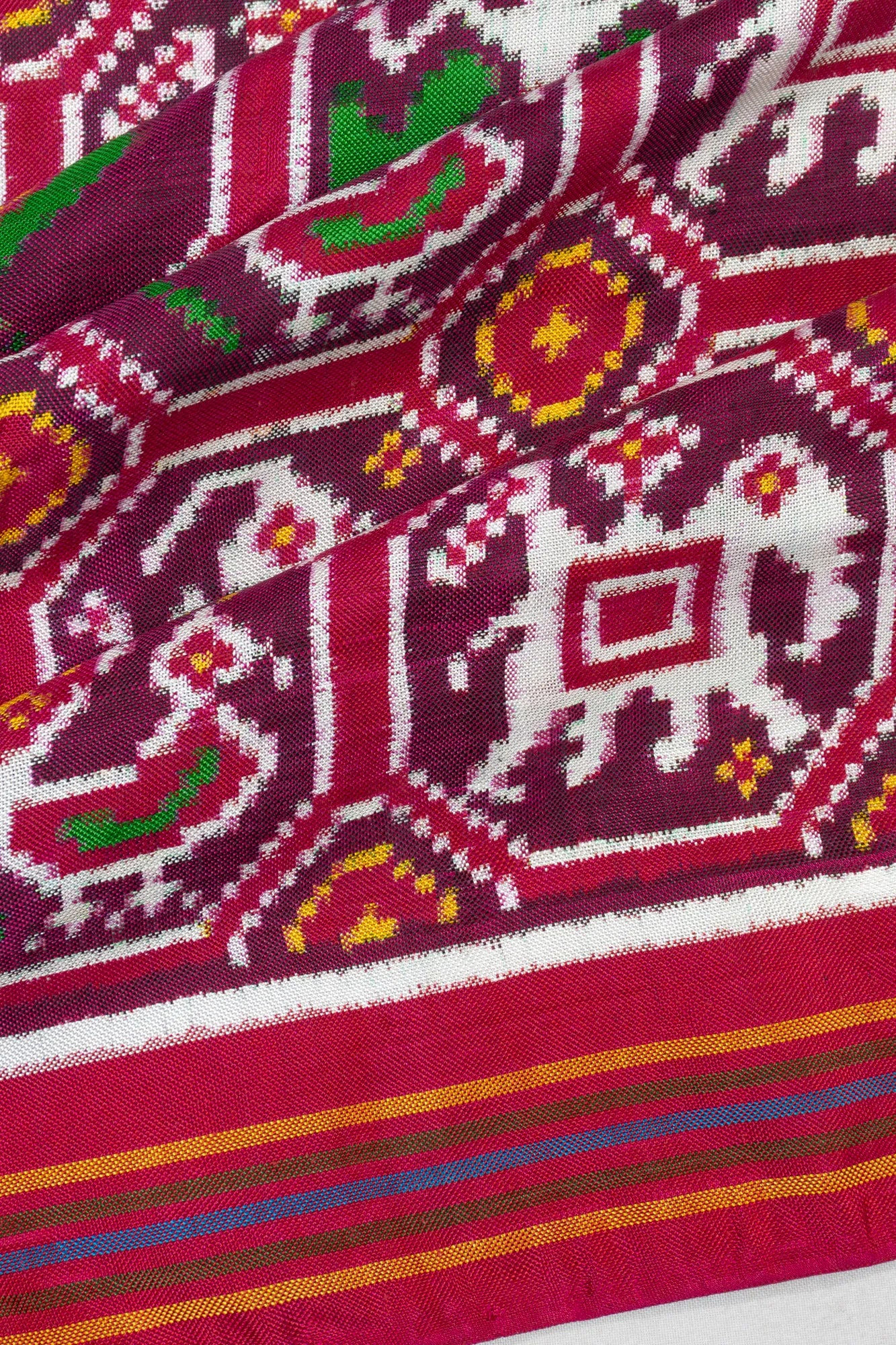 Patan Patola Silk Double Ikat 4 Figure Purple Saree