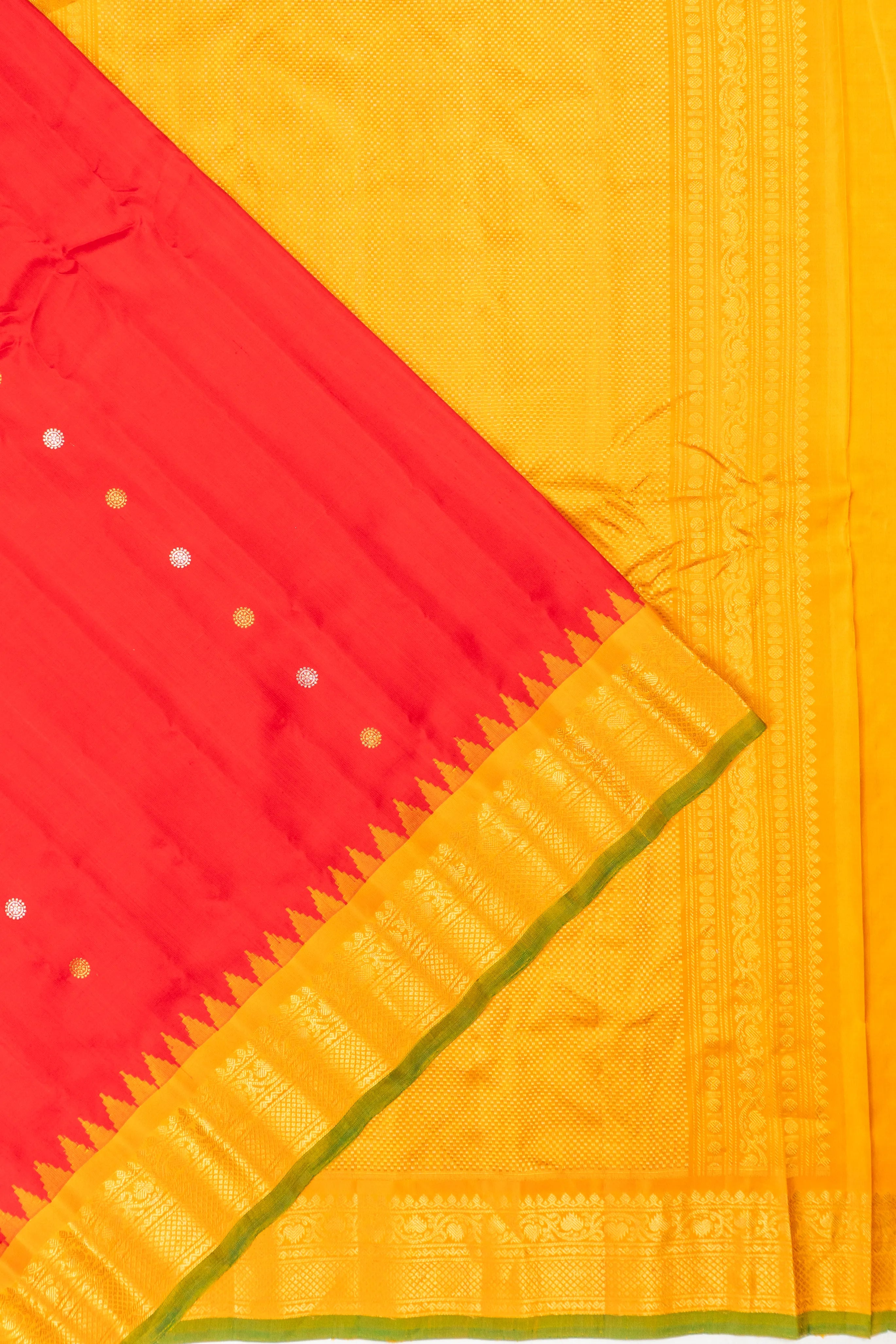 Gadwal Silk Butta Red Saree