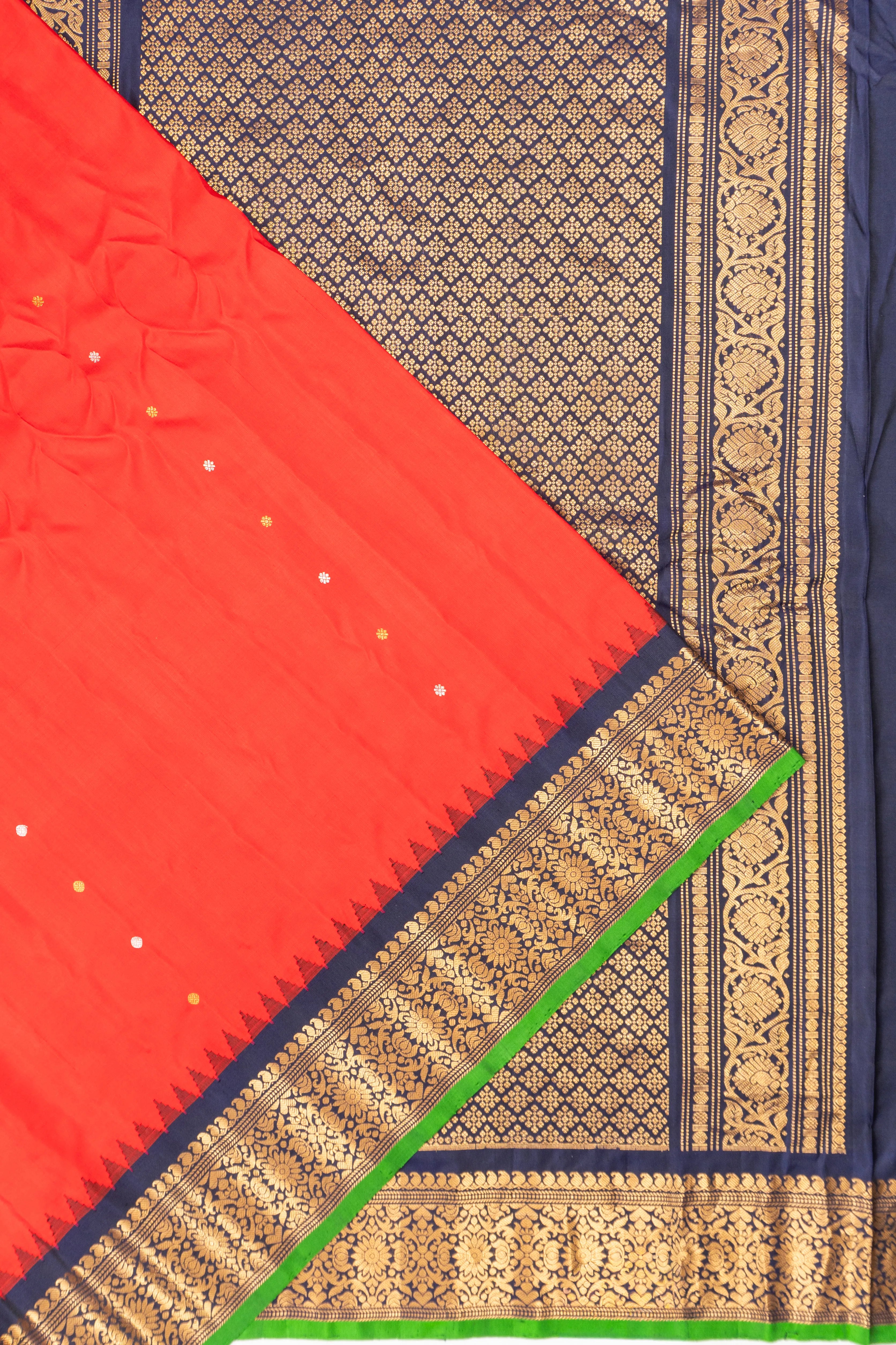 Gadwal Silk Butta Red Saree
