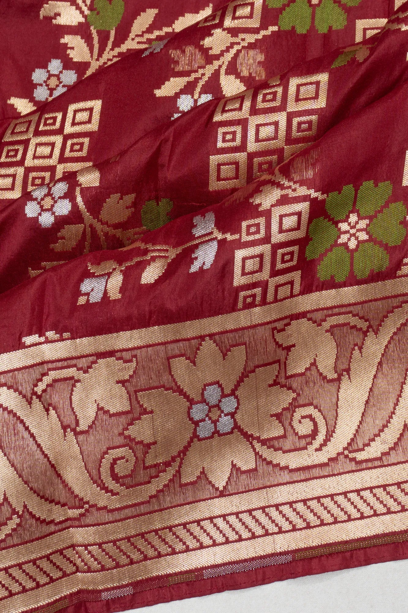 Banarasi Silk Jaal Maroon Saree