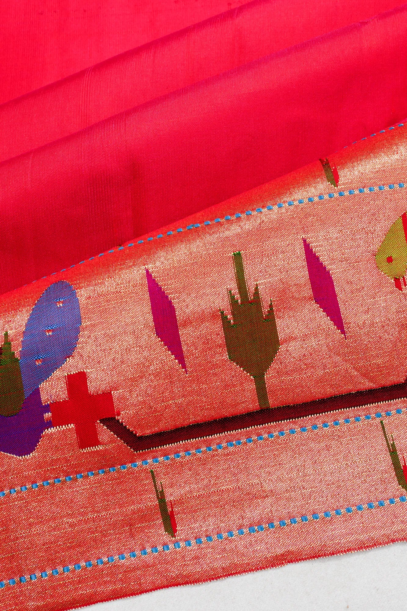 Paithani Silk Butta Pink Saree With Akruthi Border