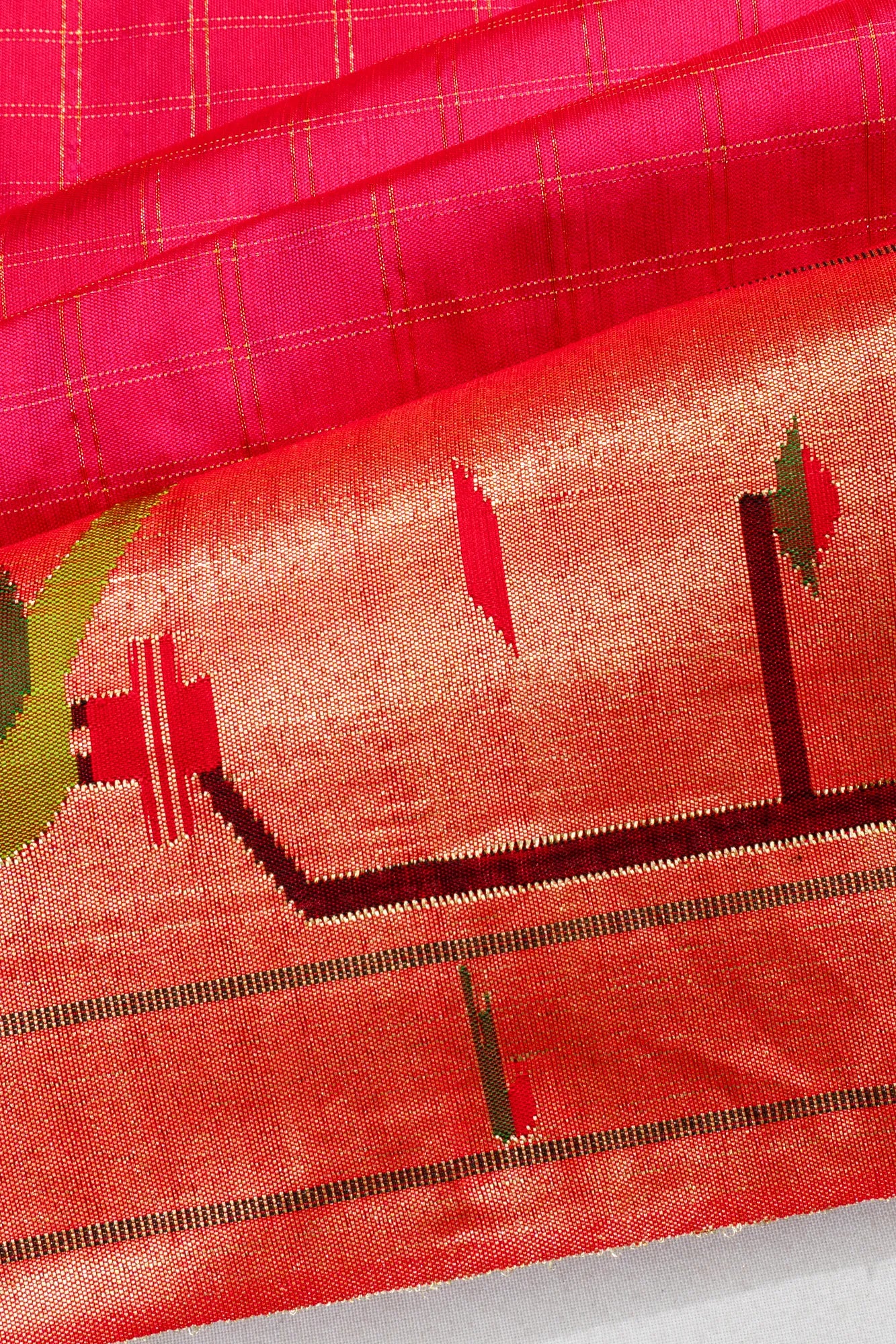 Paithani Silk Checks Pink Saree With Akruthi Border