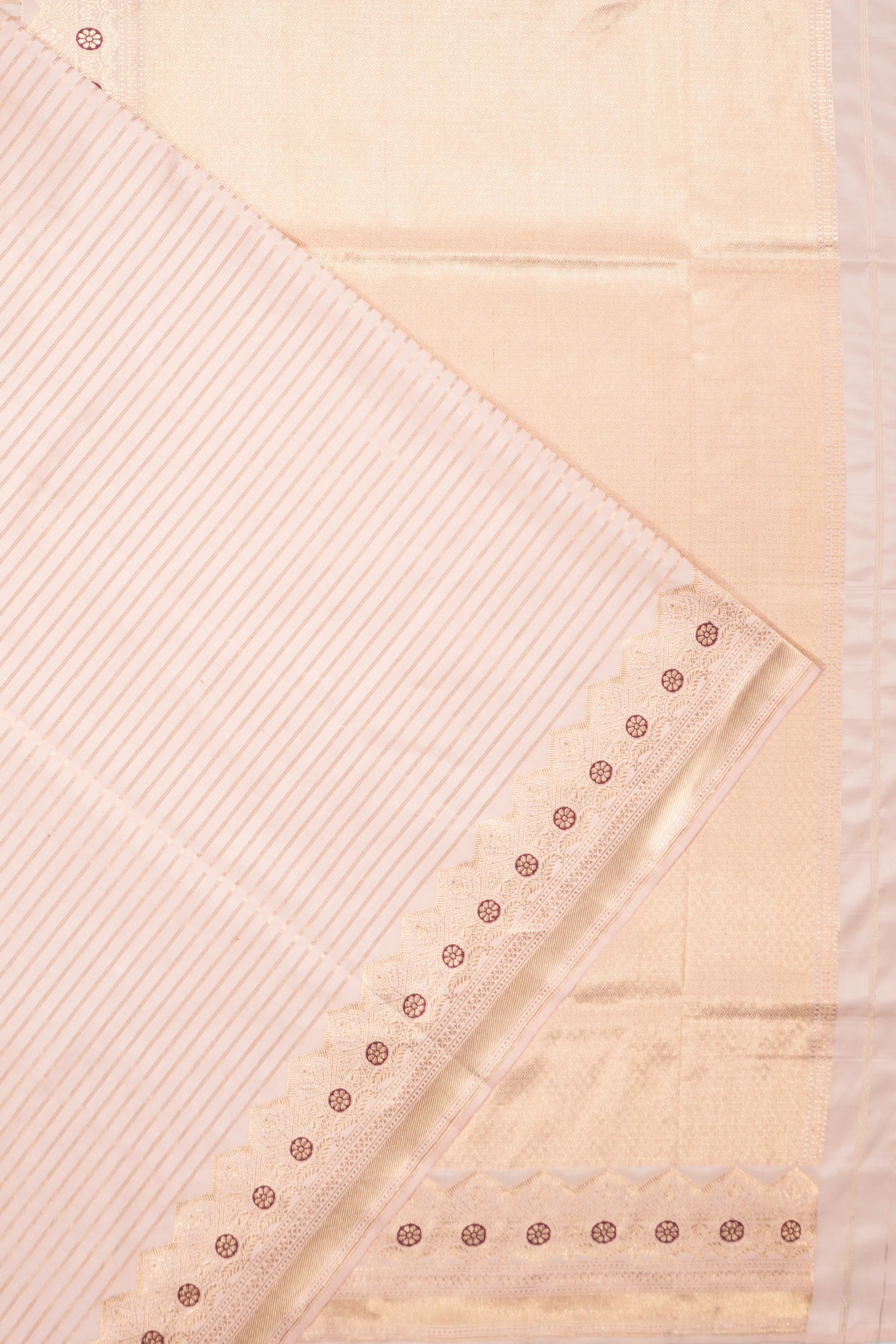 Banarasi Silk Horizontal Lines Cream Saree