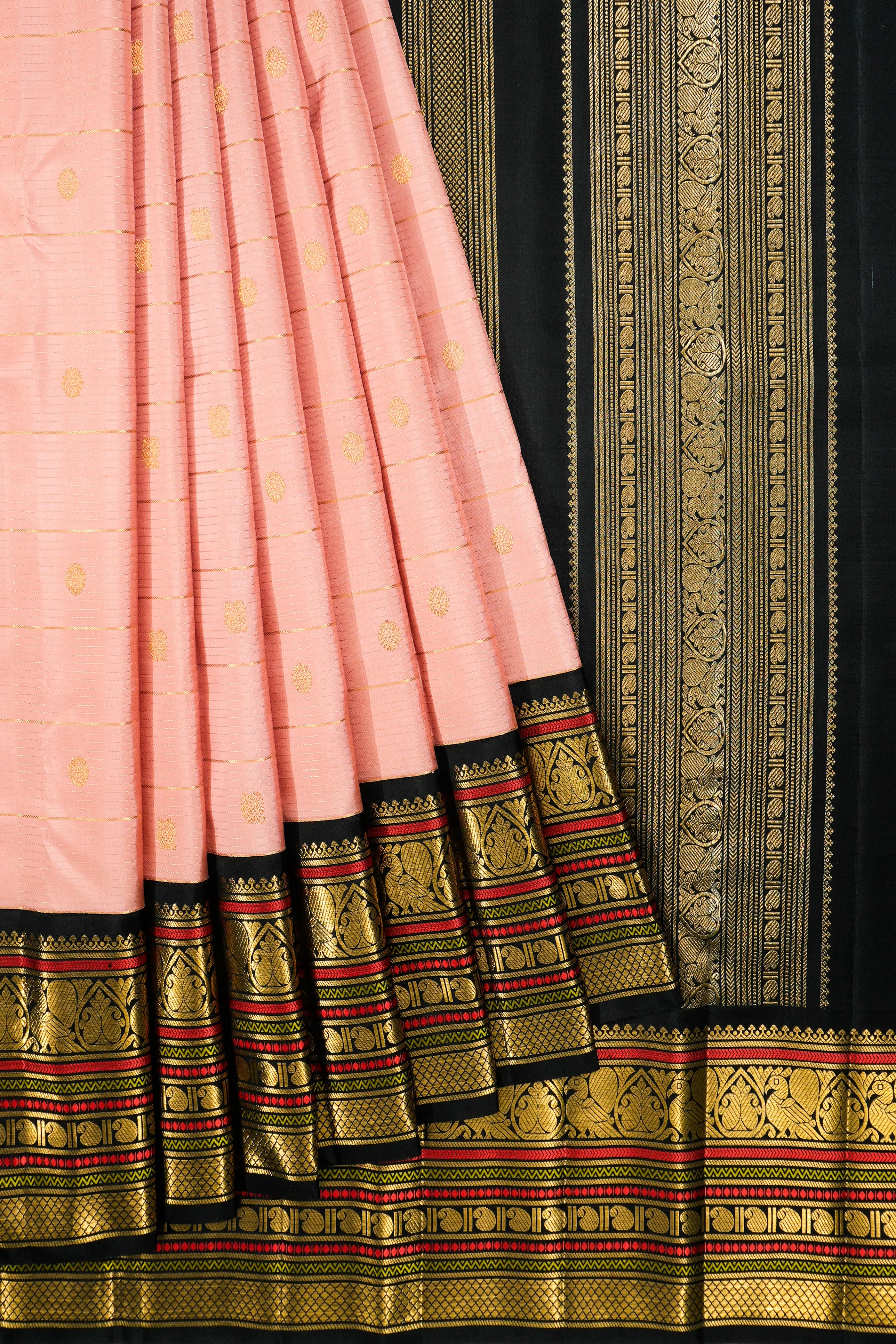 Classic Kanchipuram Silk Oosi Lines And Butta Peach Saree