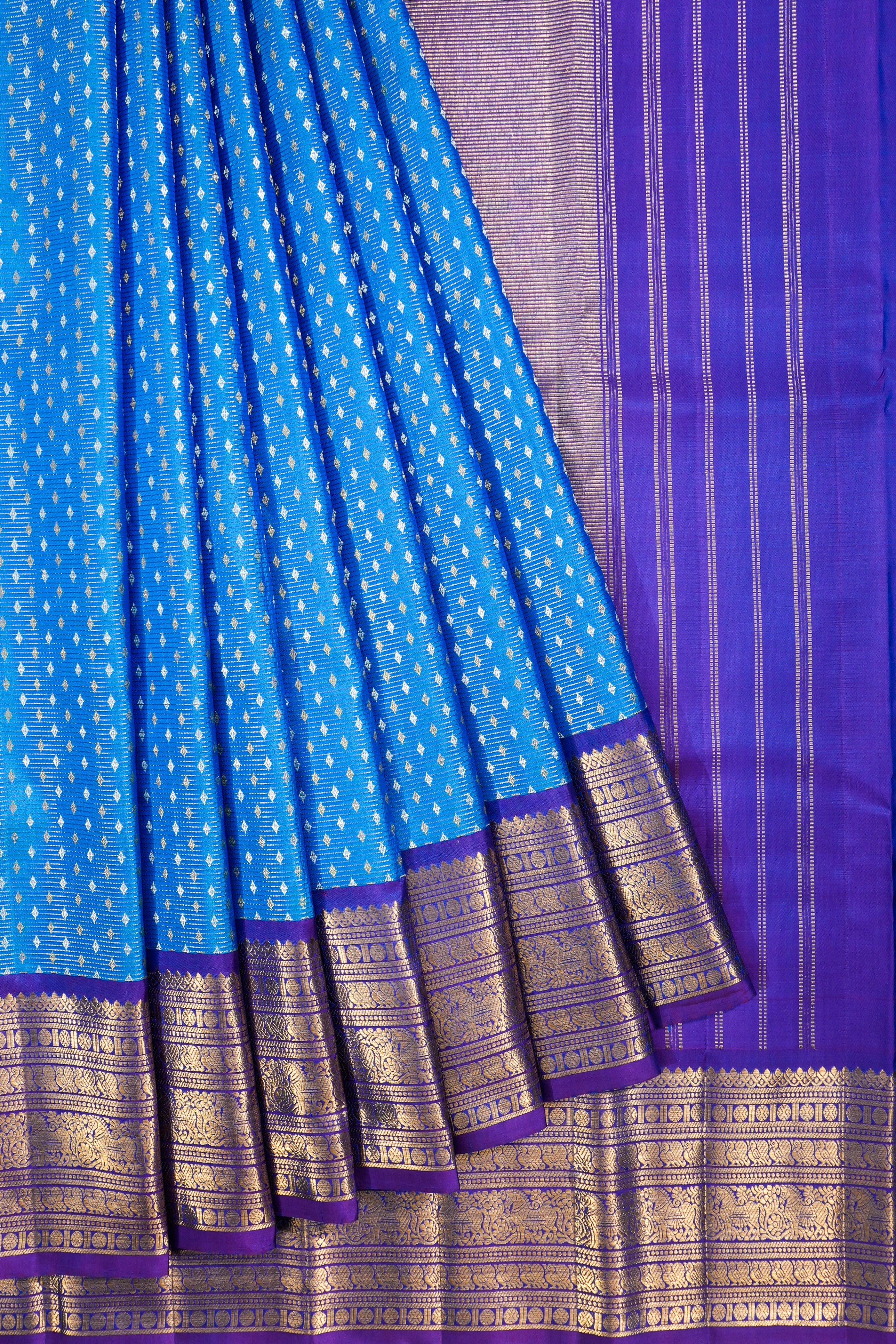 Classic Kanchipuram Silk Oosi Lines And Butta Blue Saree