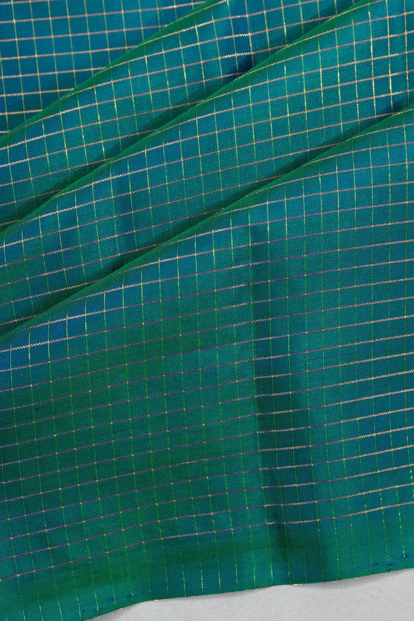 Classic Kanchipuram Silk Checks Dual Tone Green And Blue Saree