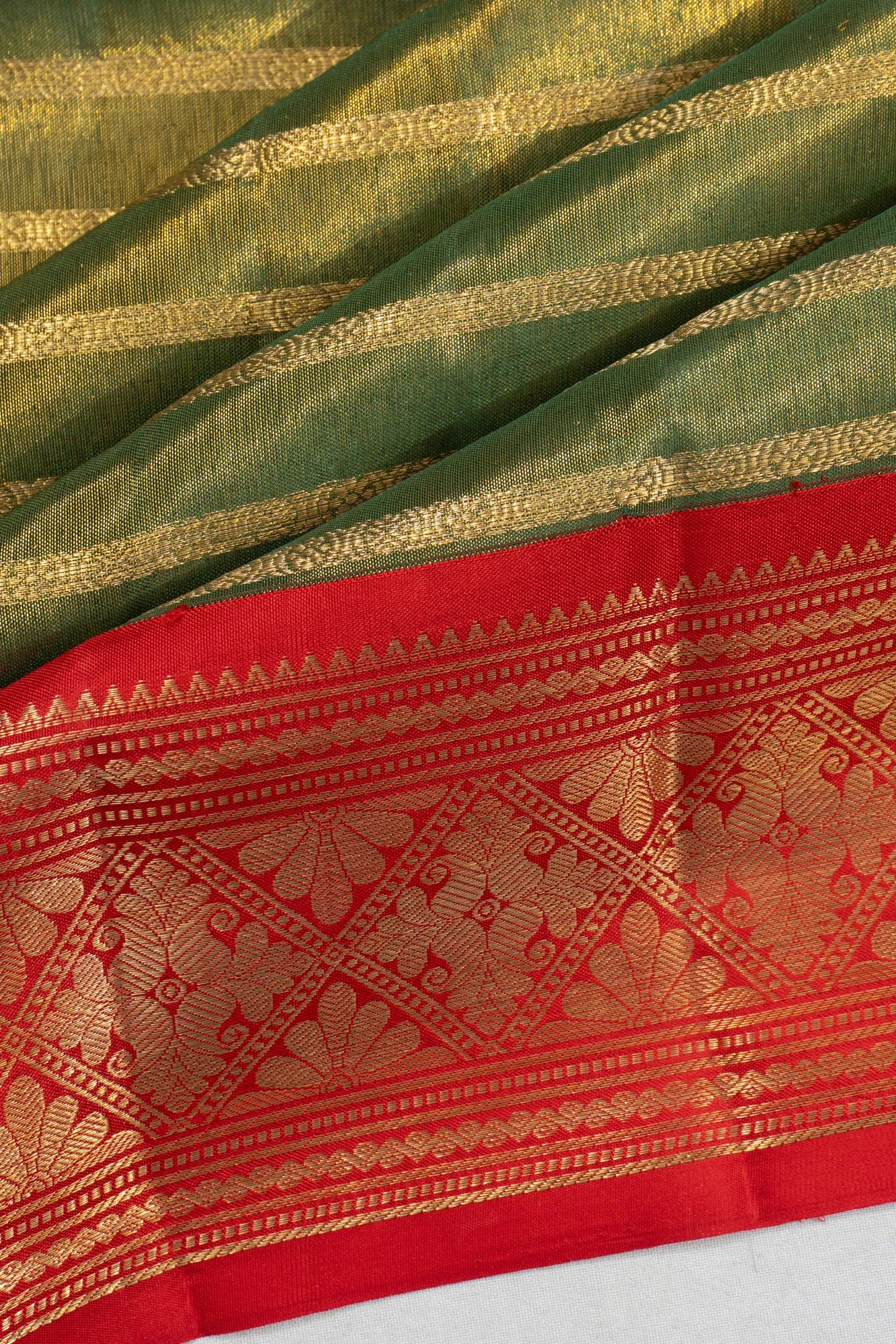 Classic Kanchipuram Silk Tissue Horizontal Lines Green Saree