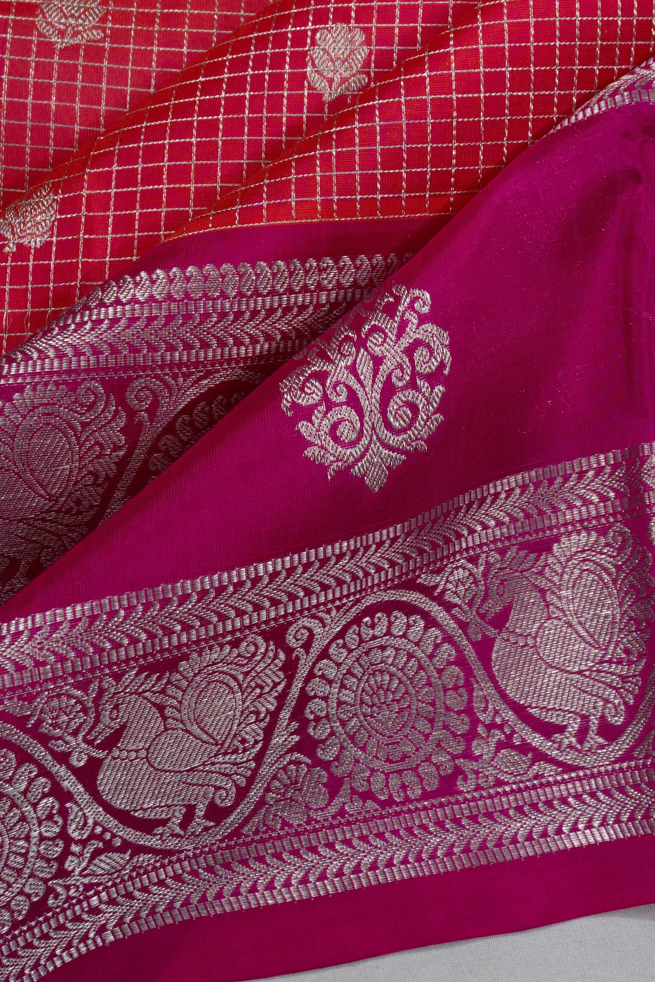 Venkatagiri Silk Checks And Butta Pink Saree