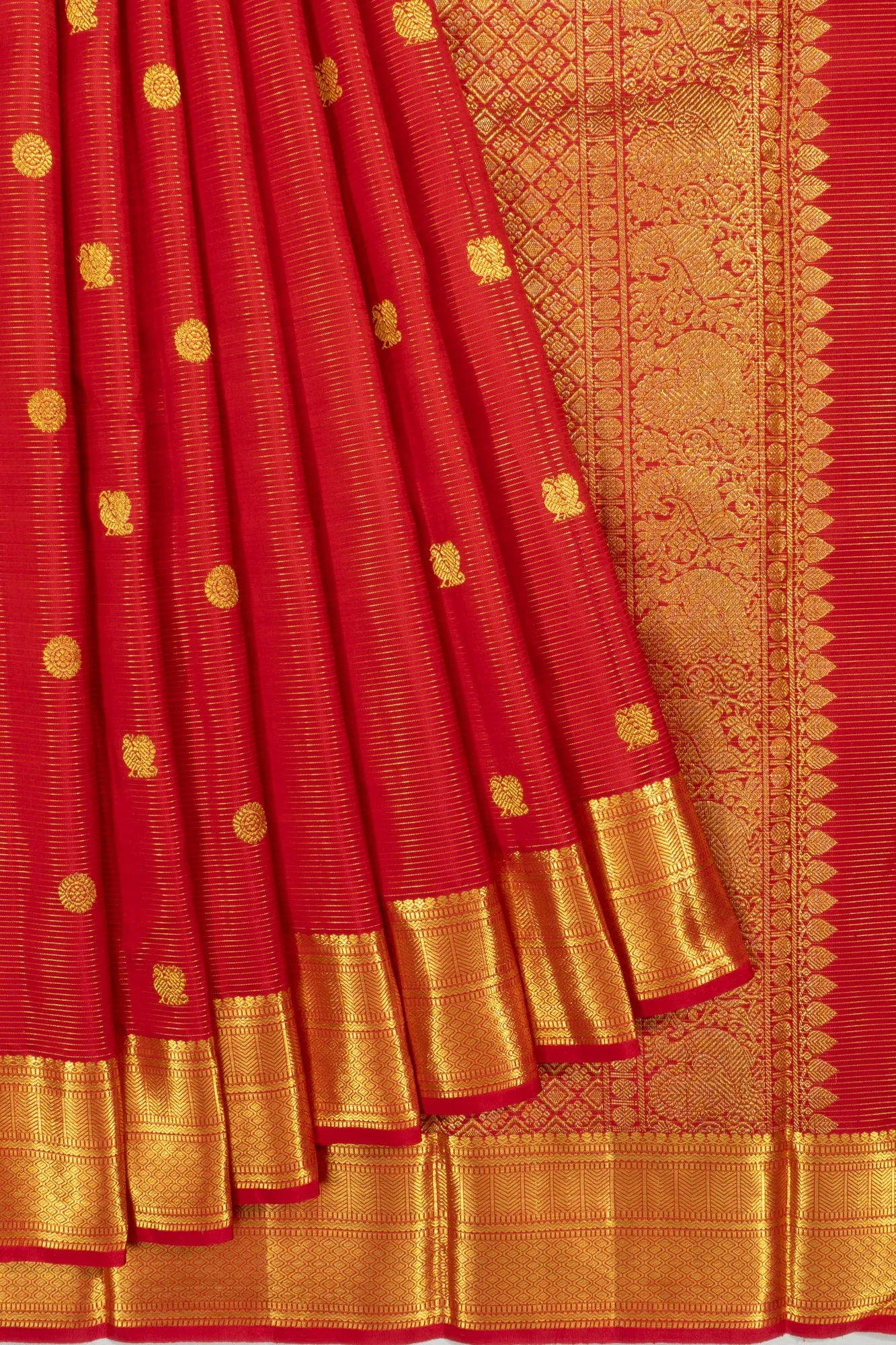 Kanchipuram Silk Oosi Lines And Butta Red Saree