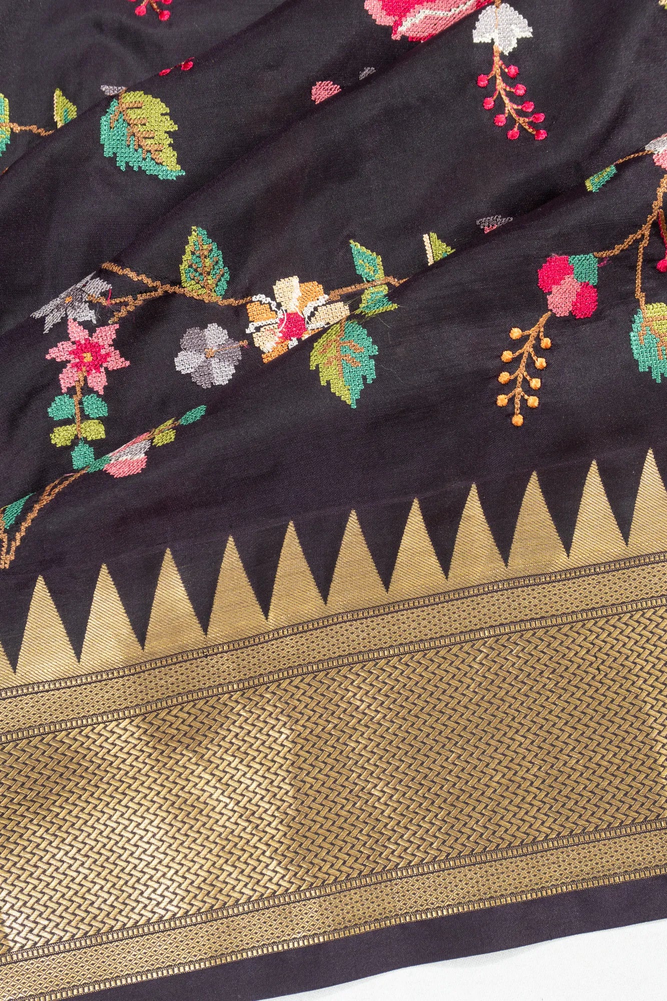 Kanchipuram Silk Embroidery Jaal Black Saree