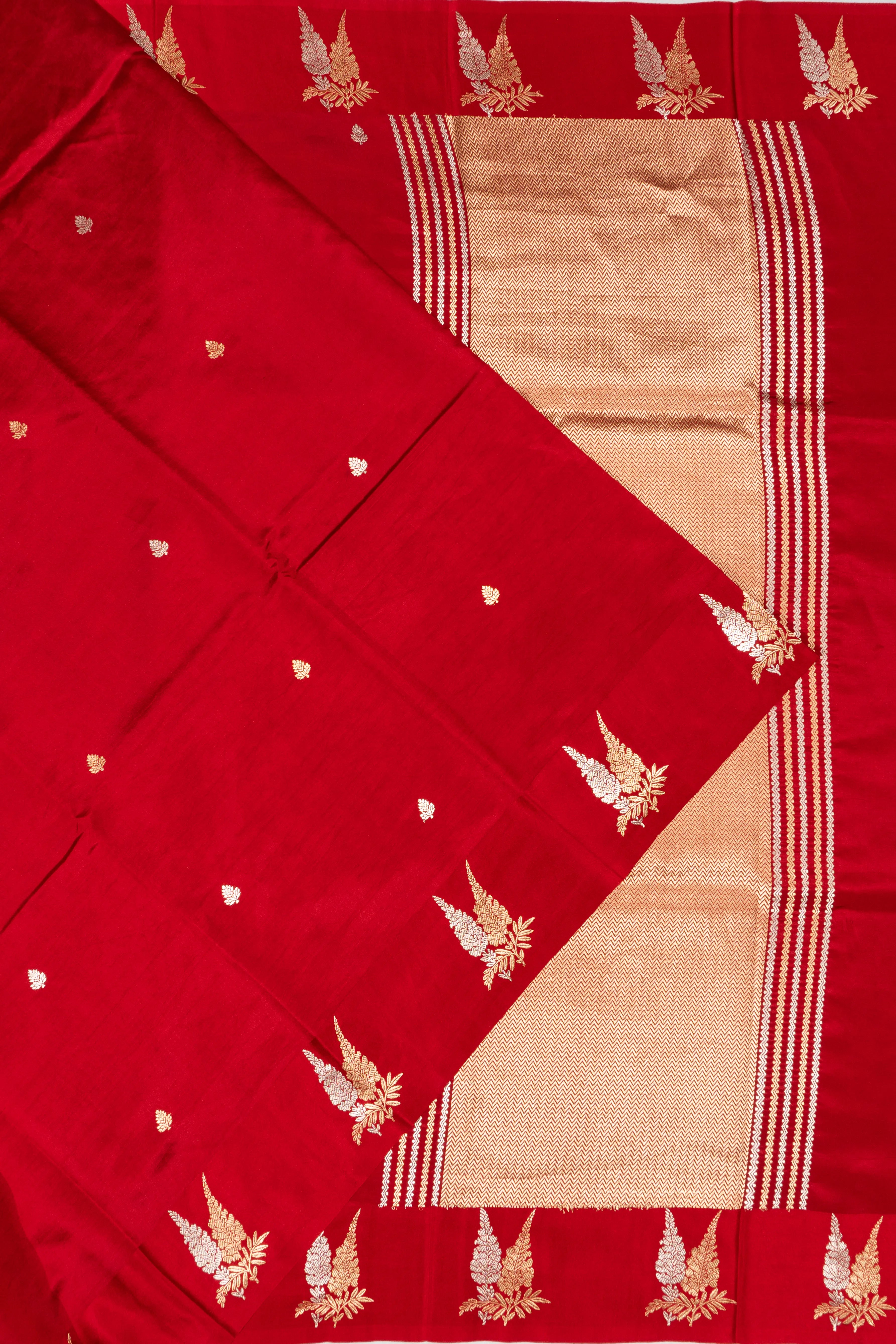Banarasi Katan Silk Butta Red Saree