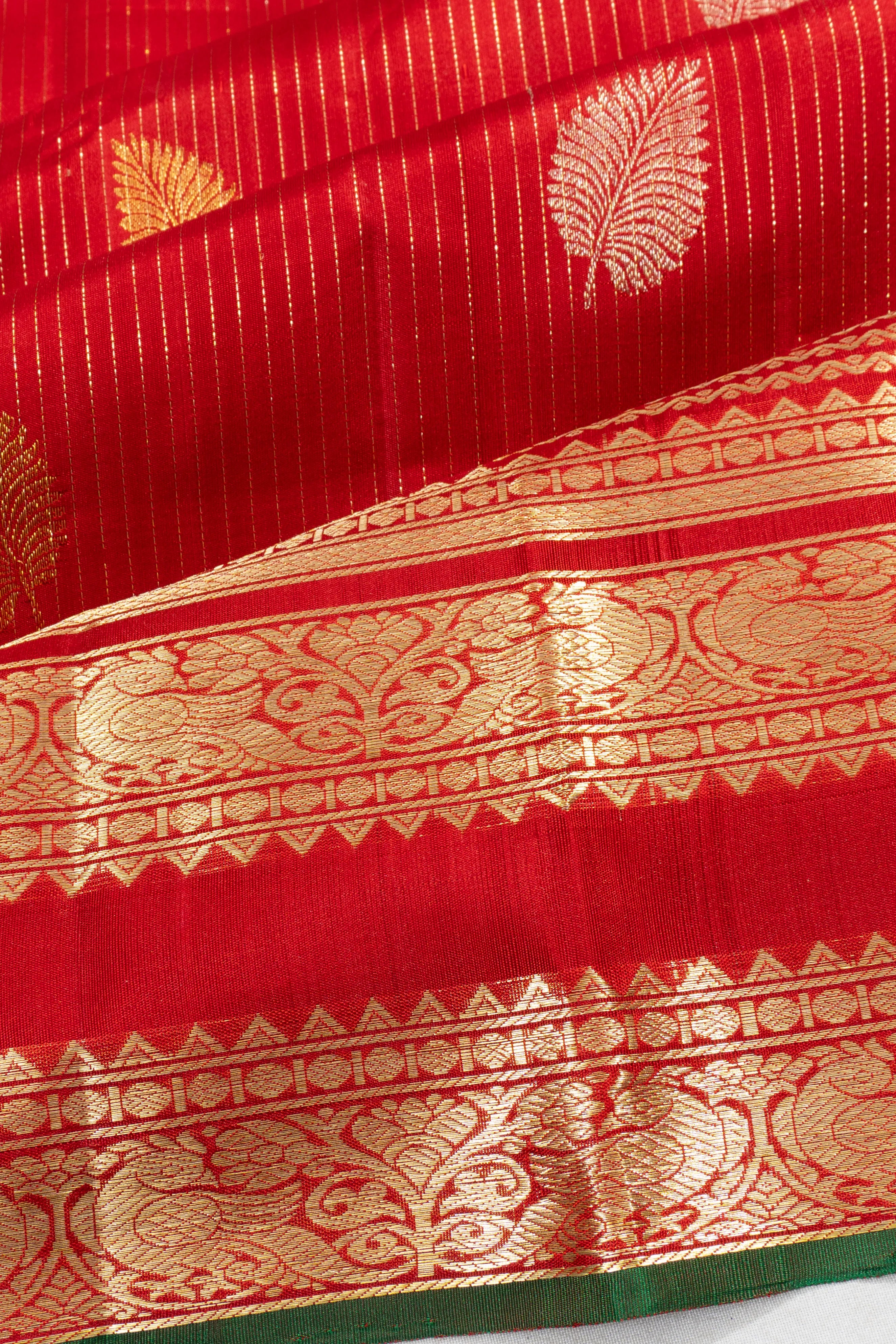 Taranga Kanchi Silk Vertical Lines And Butta Red Saree
