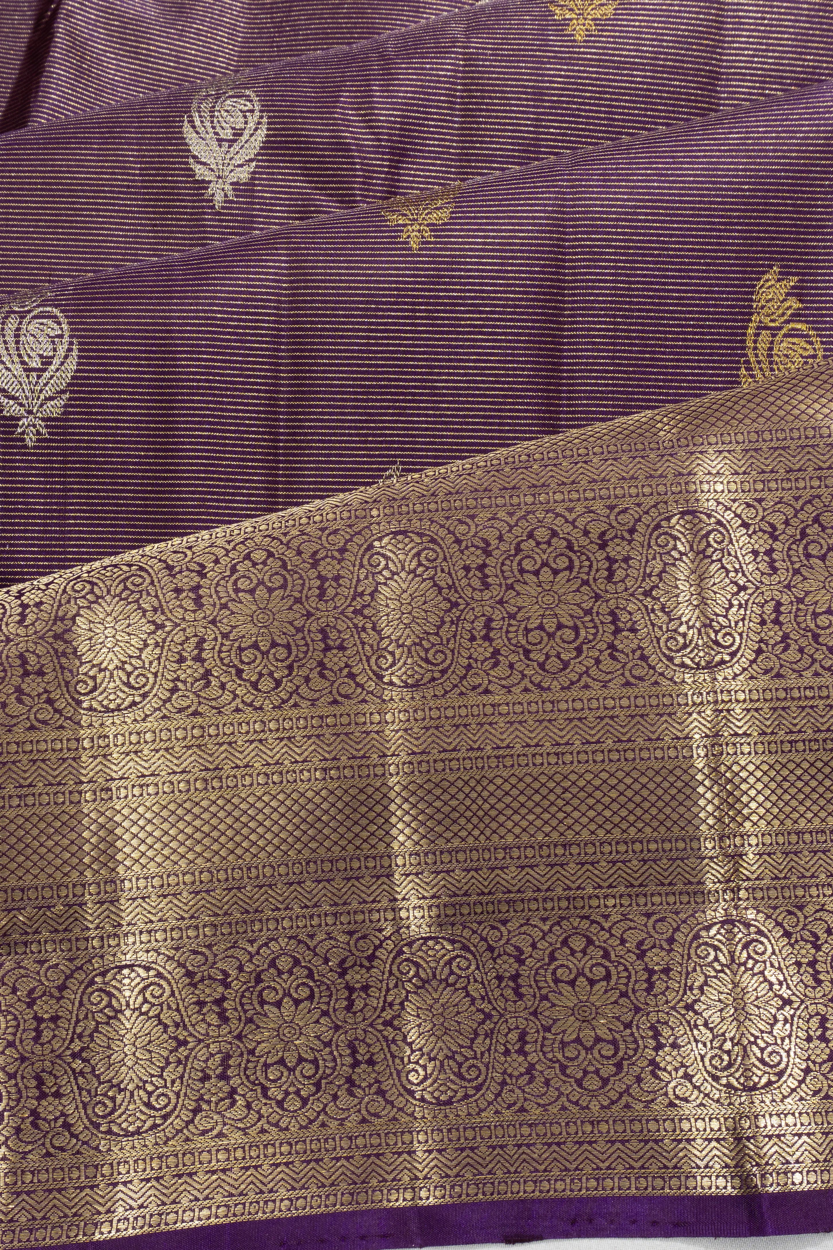 Taranga Kanchi Silk Oosi Lines And Butta Violet Saree