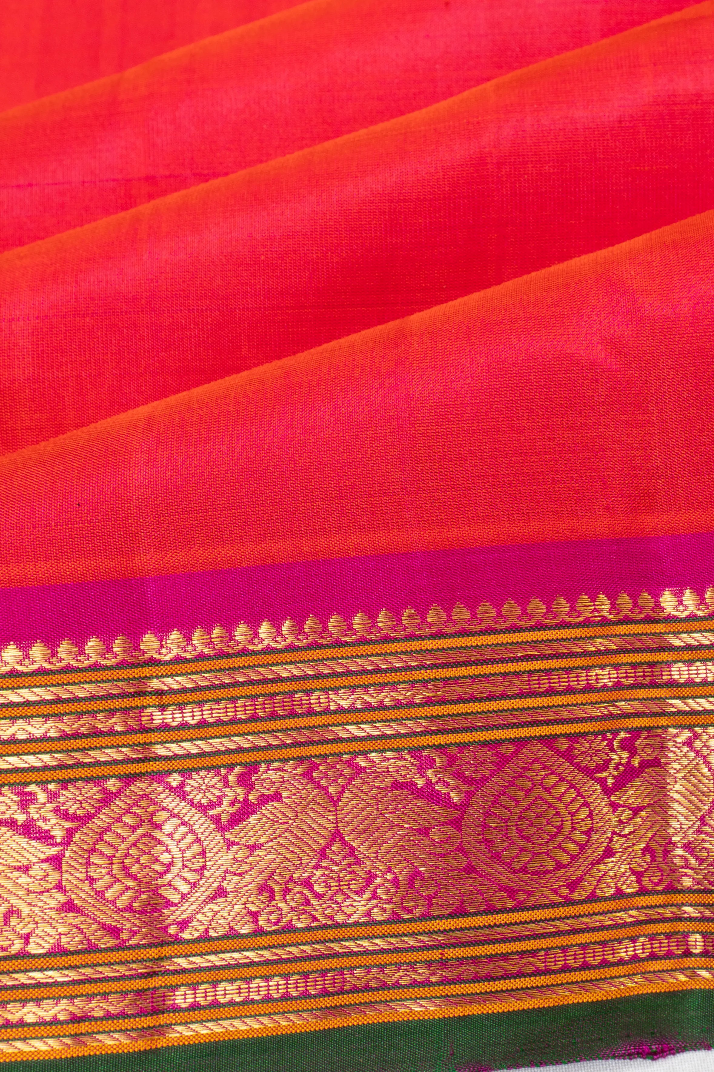 Classic Kanchipuram Silk Butta Dual Tone Pink And Orange Saree