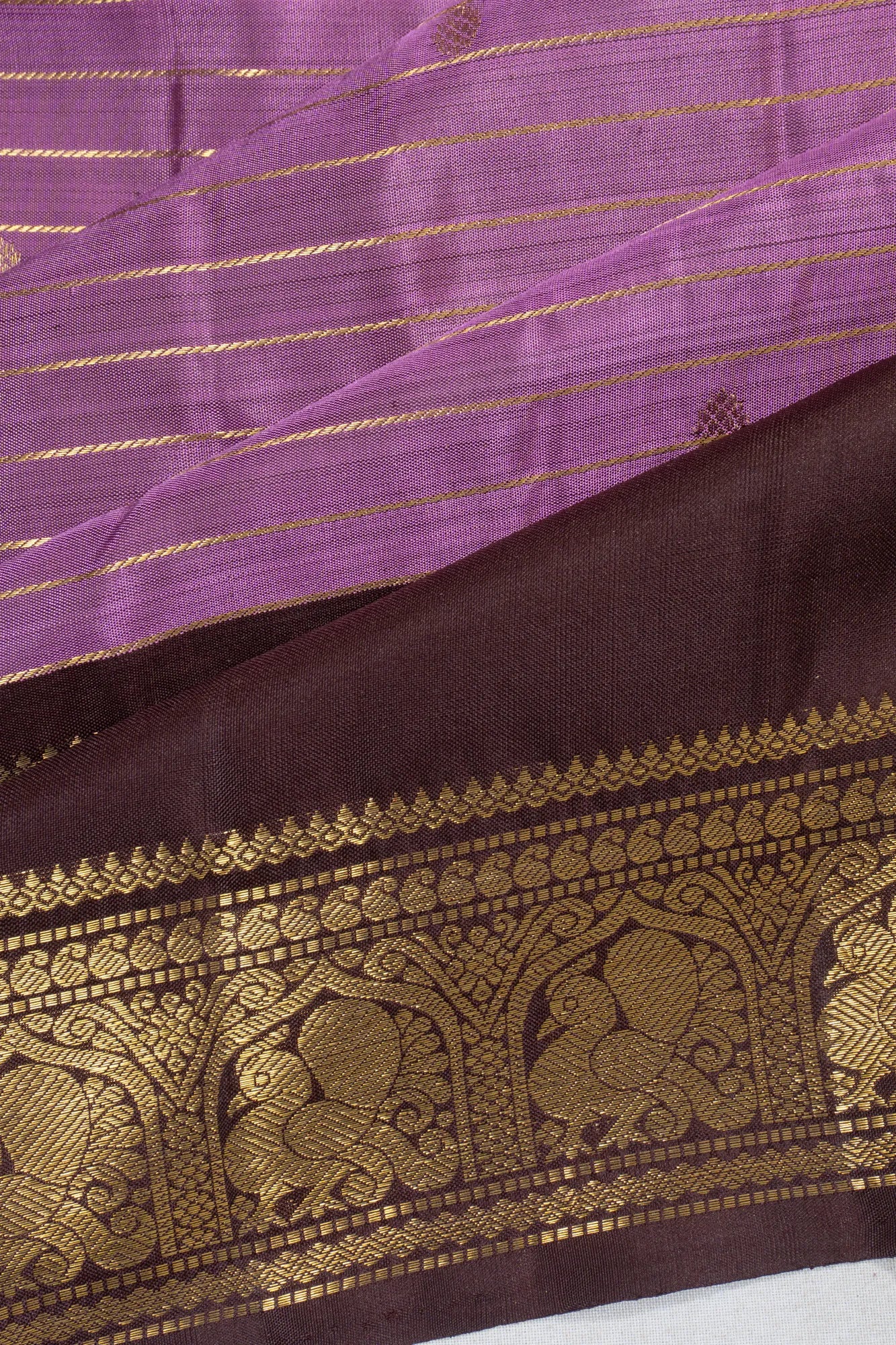 Kanchipuram Silk Horizontal Lines And Butta Lavender Saree With Rettai Pettu Border
