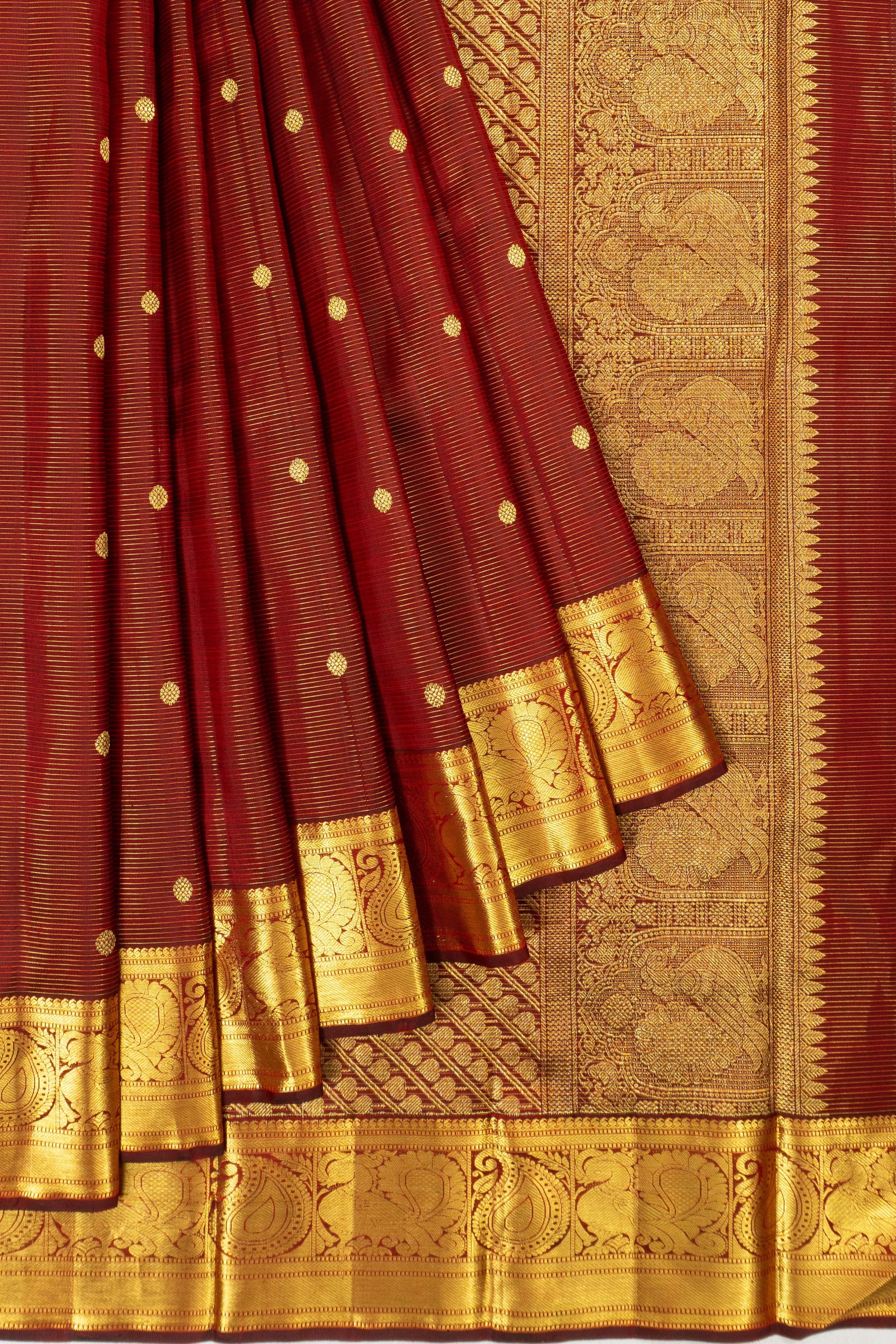 Taranga Kanchi Silk Oosi Lines And Butta Maroon Saree