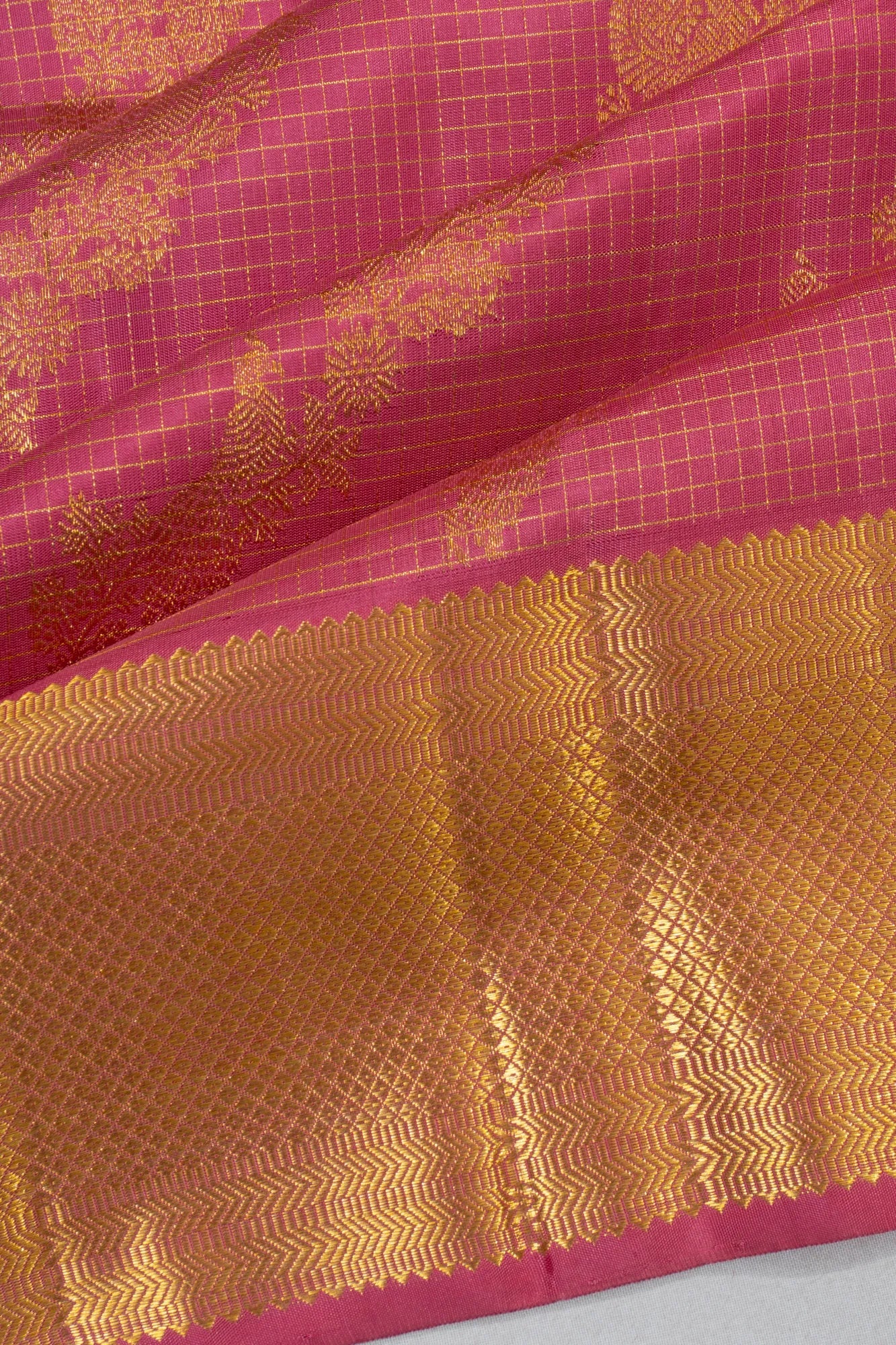 Kanchipuram Silk Checks And Jaal Pink Saree