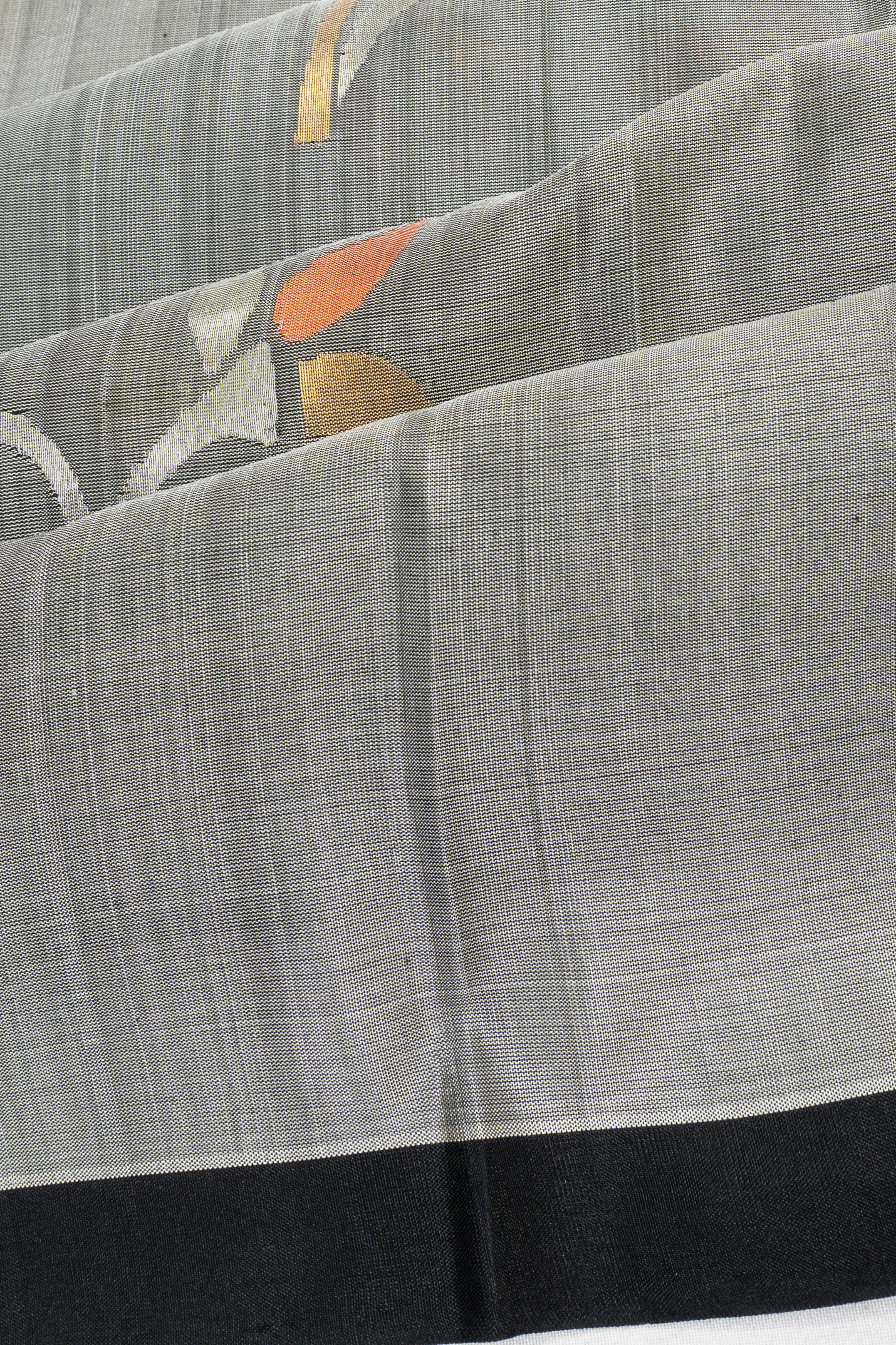 Uppada Silk Butta Grey Saree With Jamdani Pallu