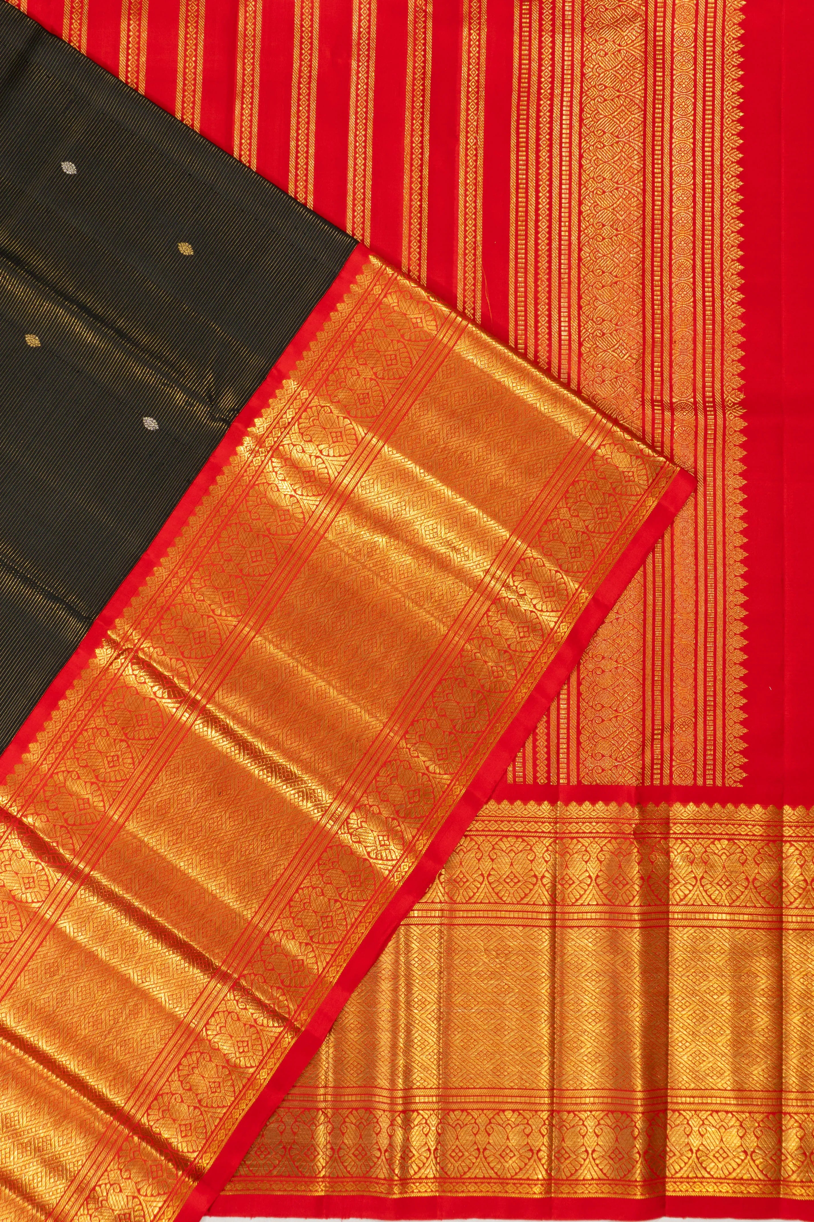 Kanchipuram Silk Oosi Lines And Butta Black Saree